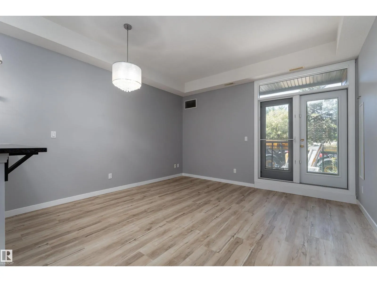 #128 10531 117 ST NW