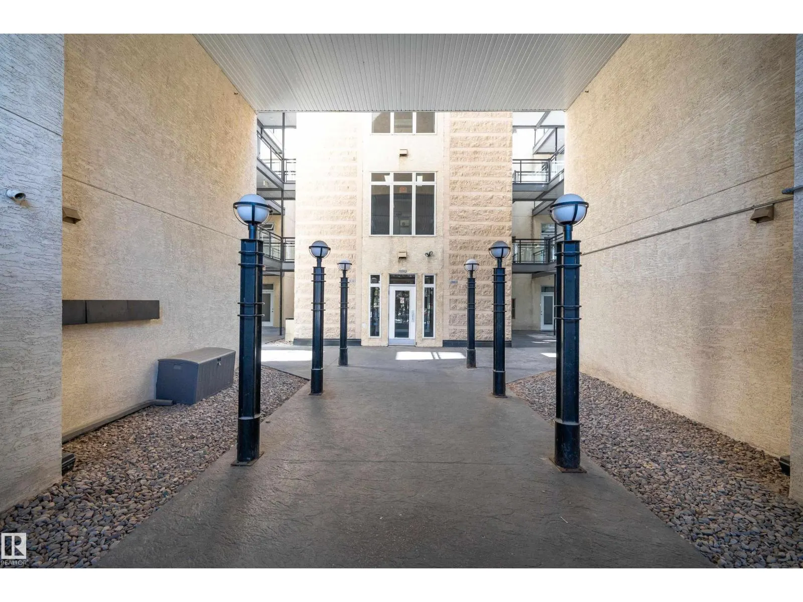 #128 10531 117 ST NW