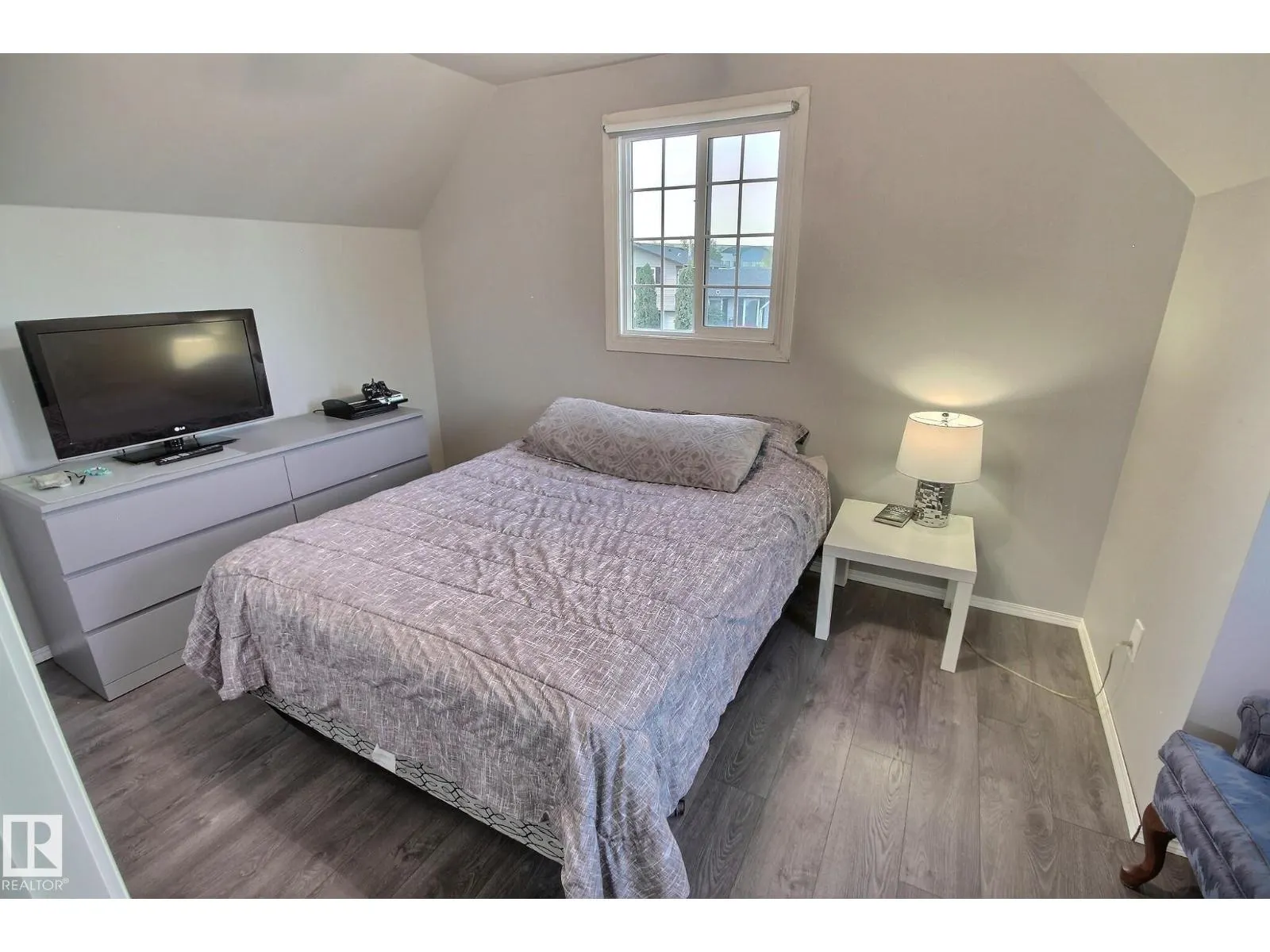 121 WILLIAM HUSTLER CR NW