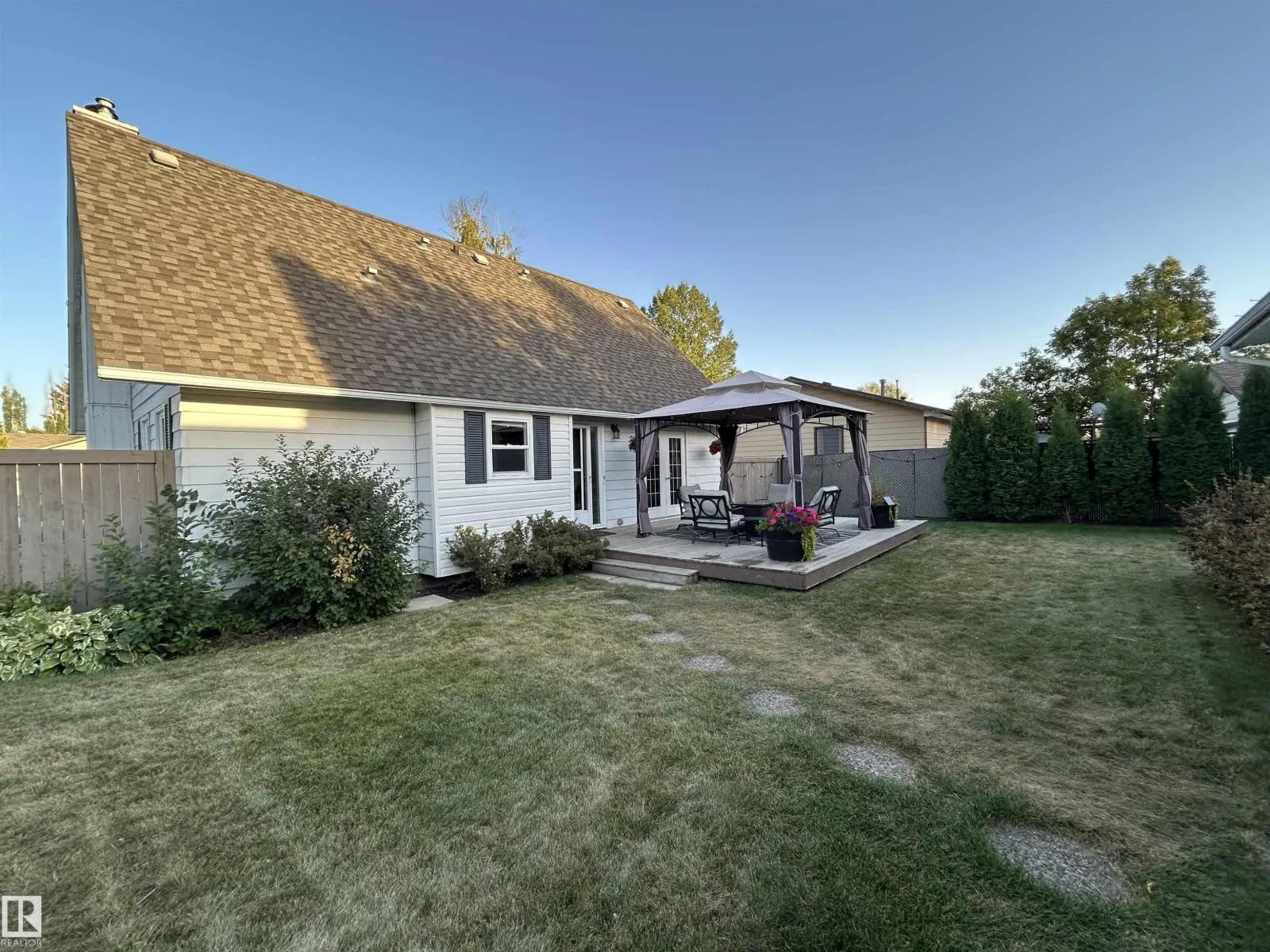 121 WILLIAM HUSTLER CR NW
