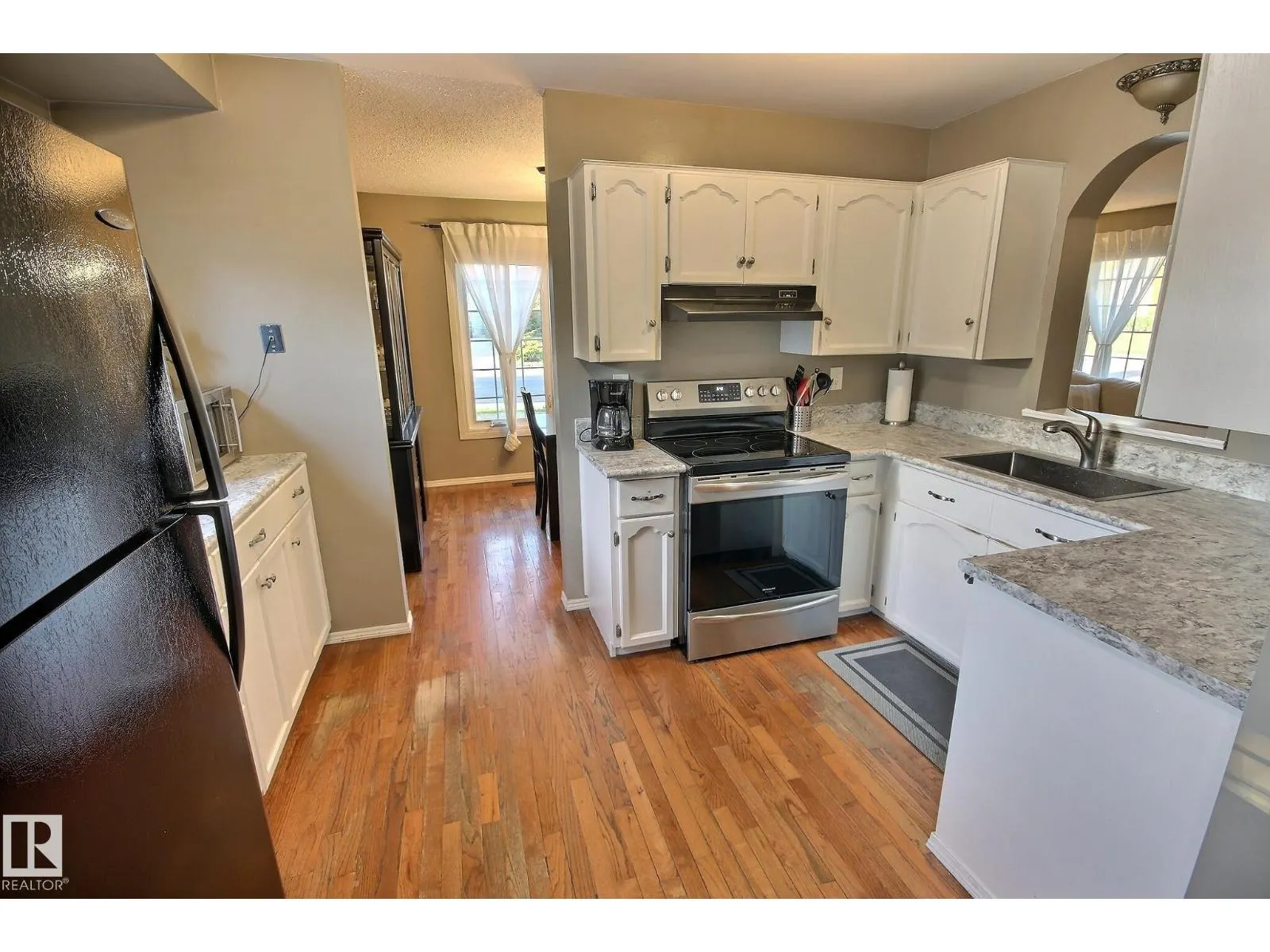 121 WILLIAM HUSTLER CR NW