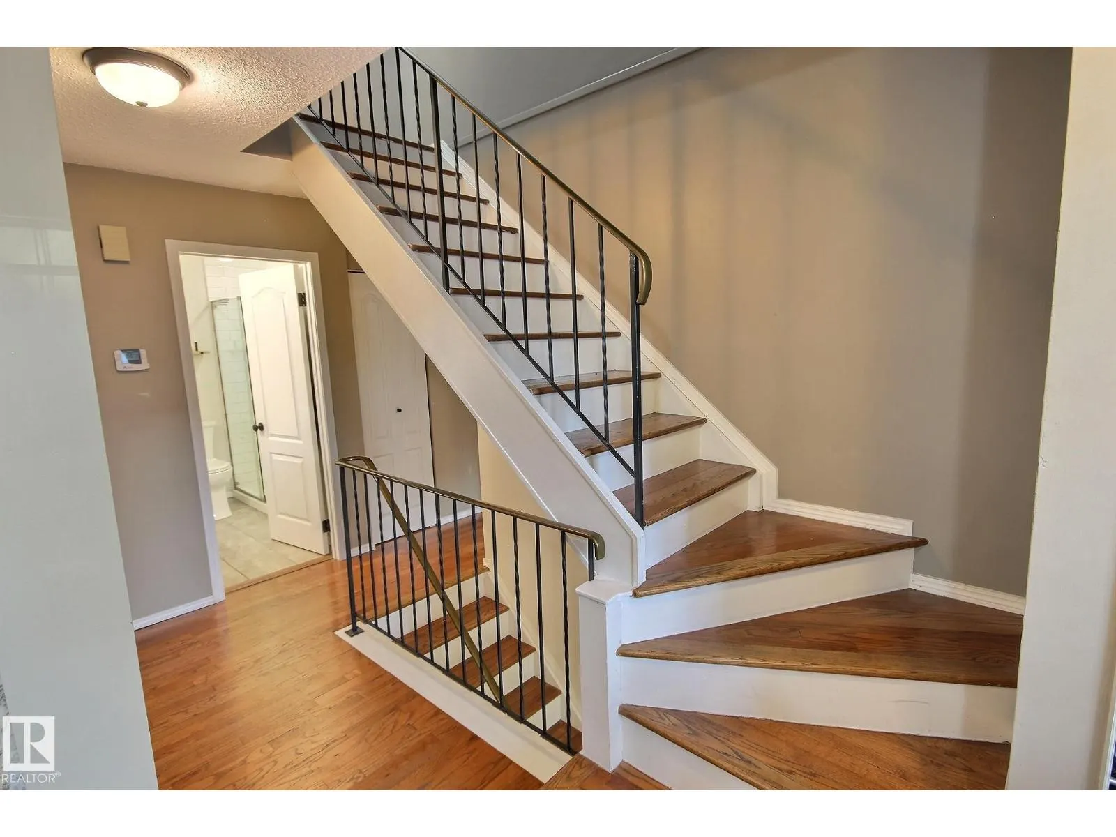 121 WILLIAM HUSTLER CR NW