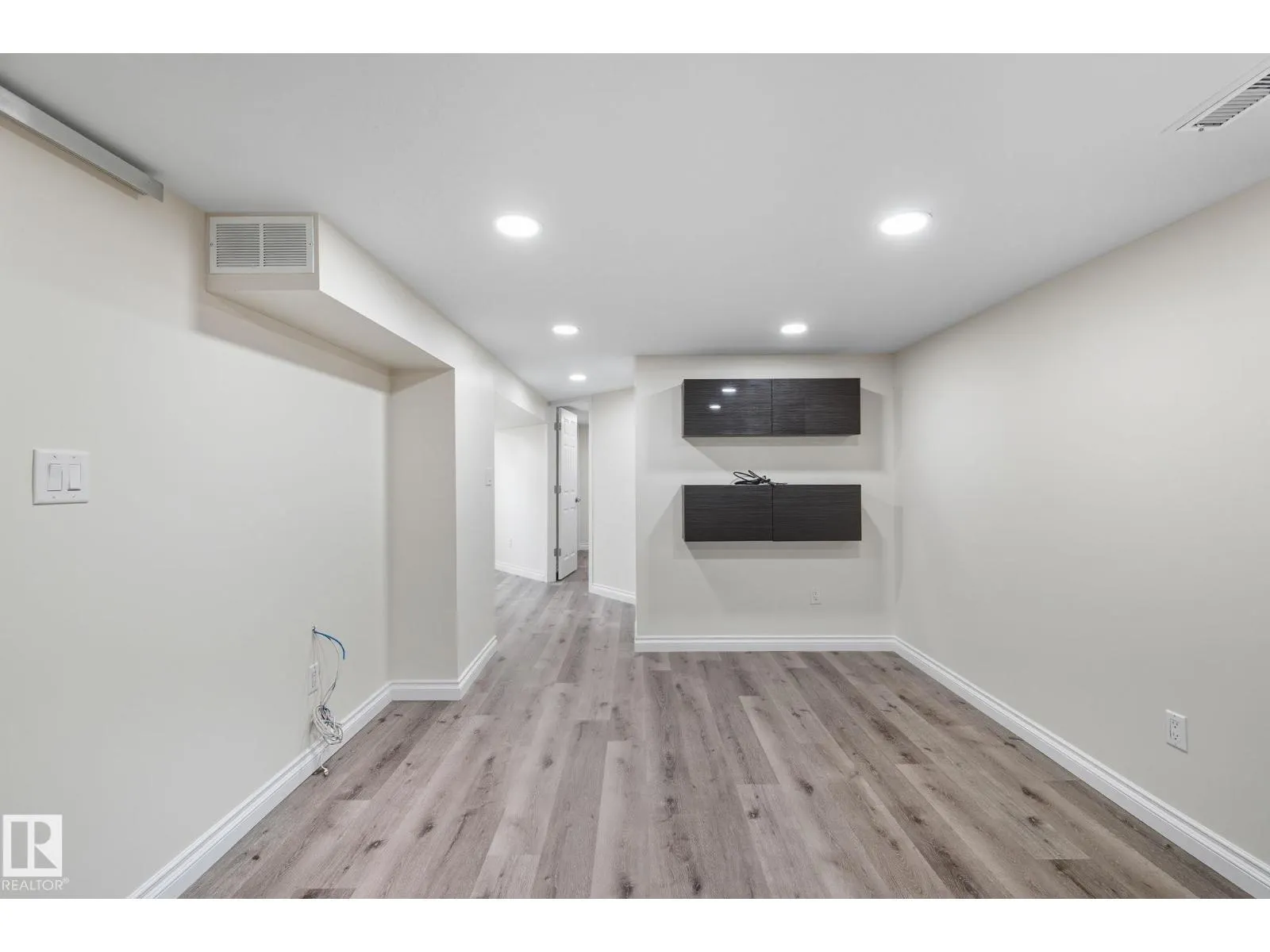 6522 112A ST NW NW
