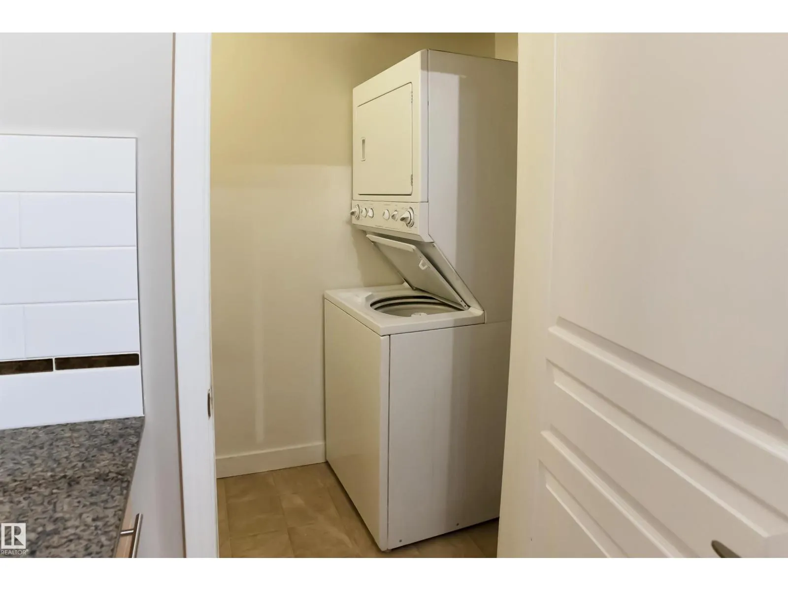 #111 10333 112 ST NW