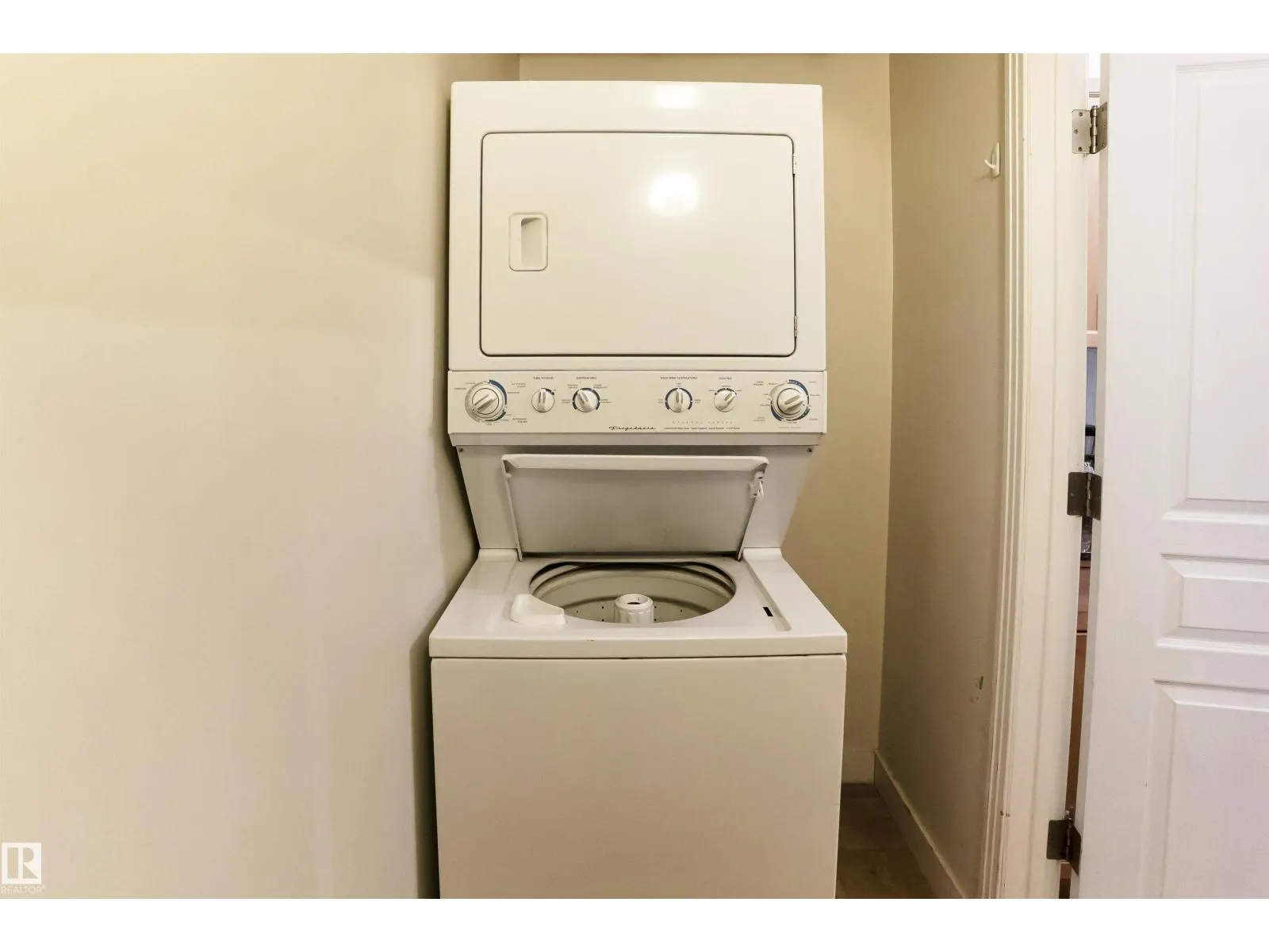 #111 10333 112 ST NW