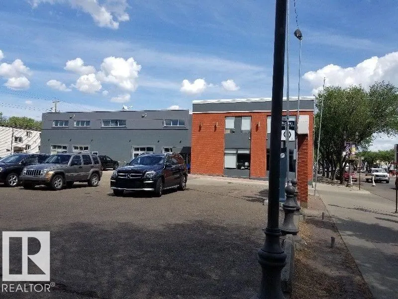 10138 82 AV NW