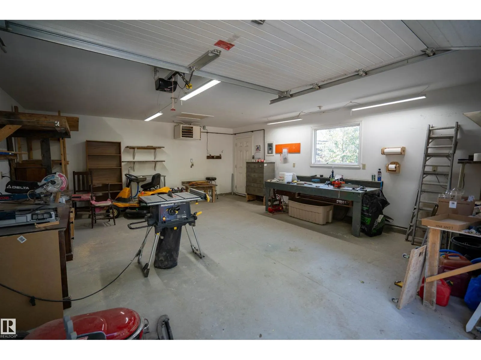 514 & 515 LAKESIDE DR