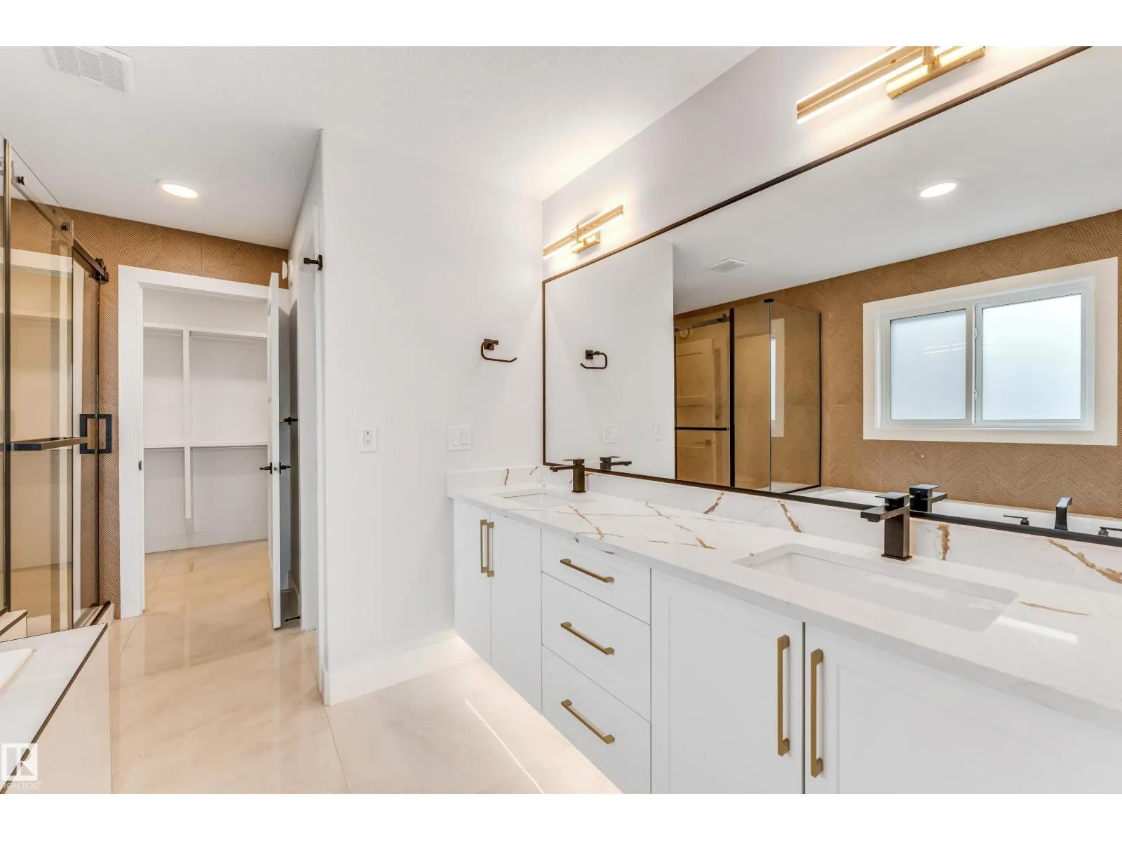 29 DARBY CR