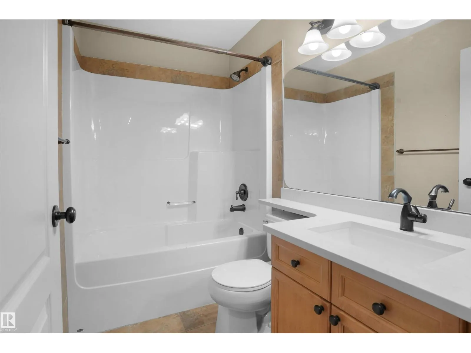 3812 163 AV NW