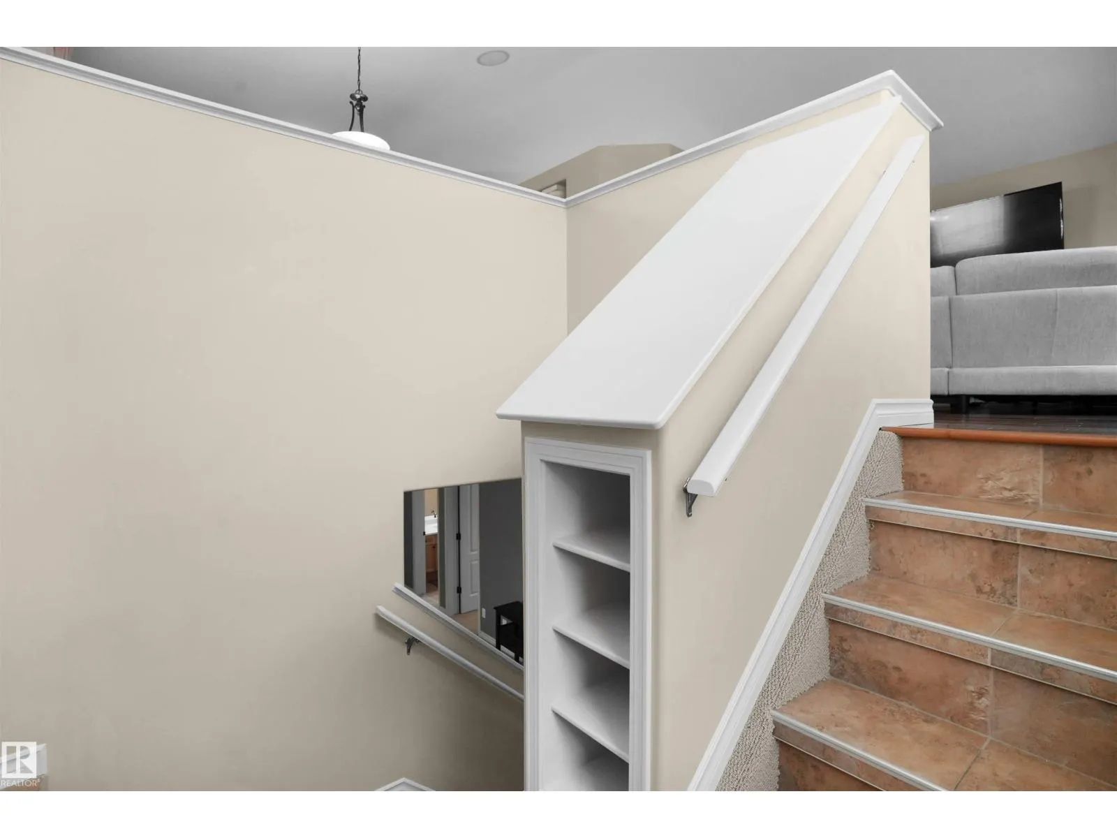 3812 163 AV NW
