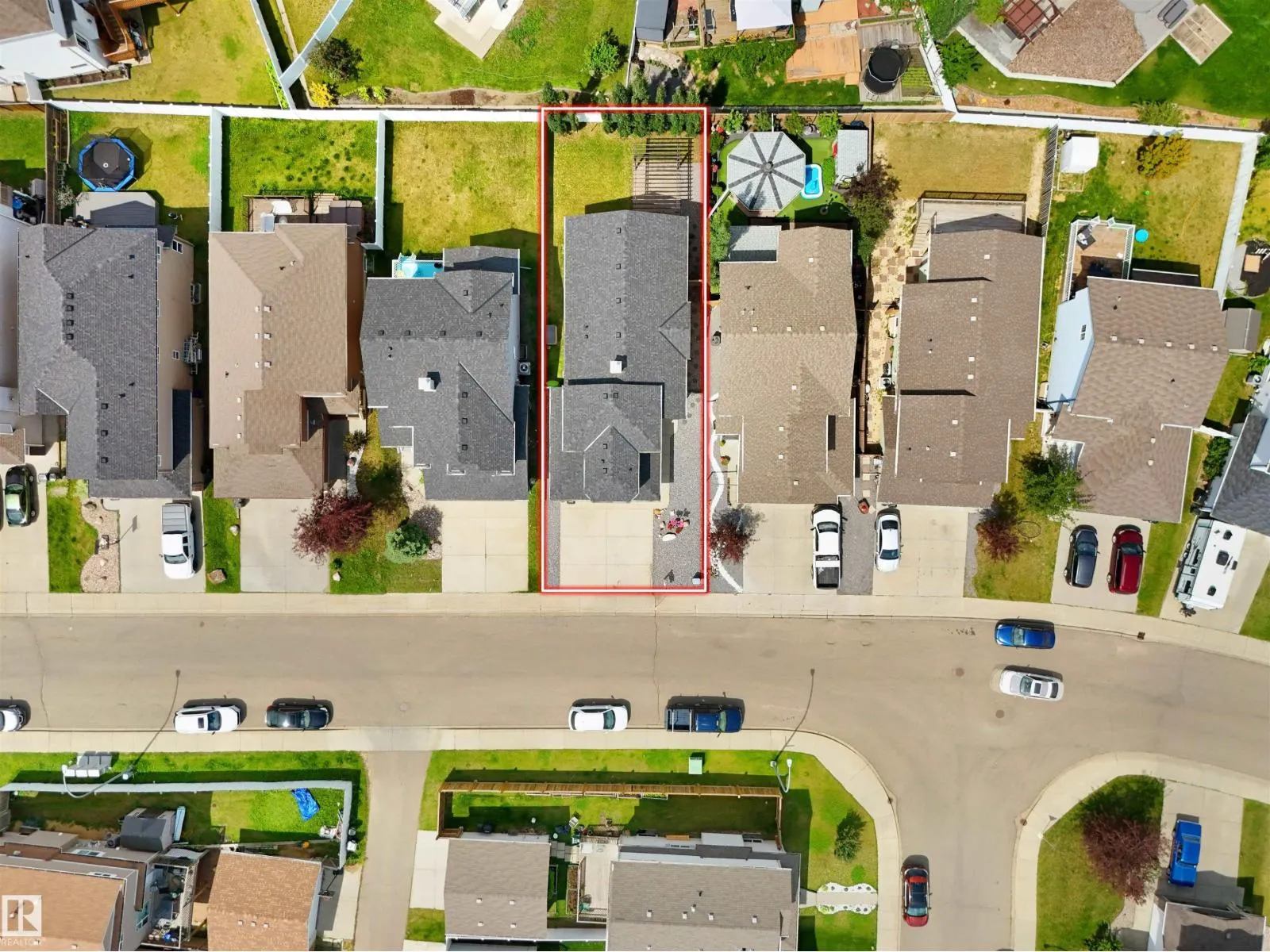 3812 163 AV NW