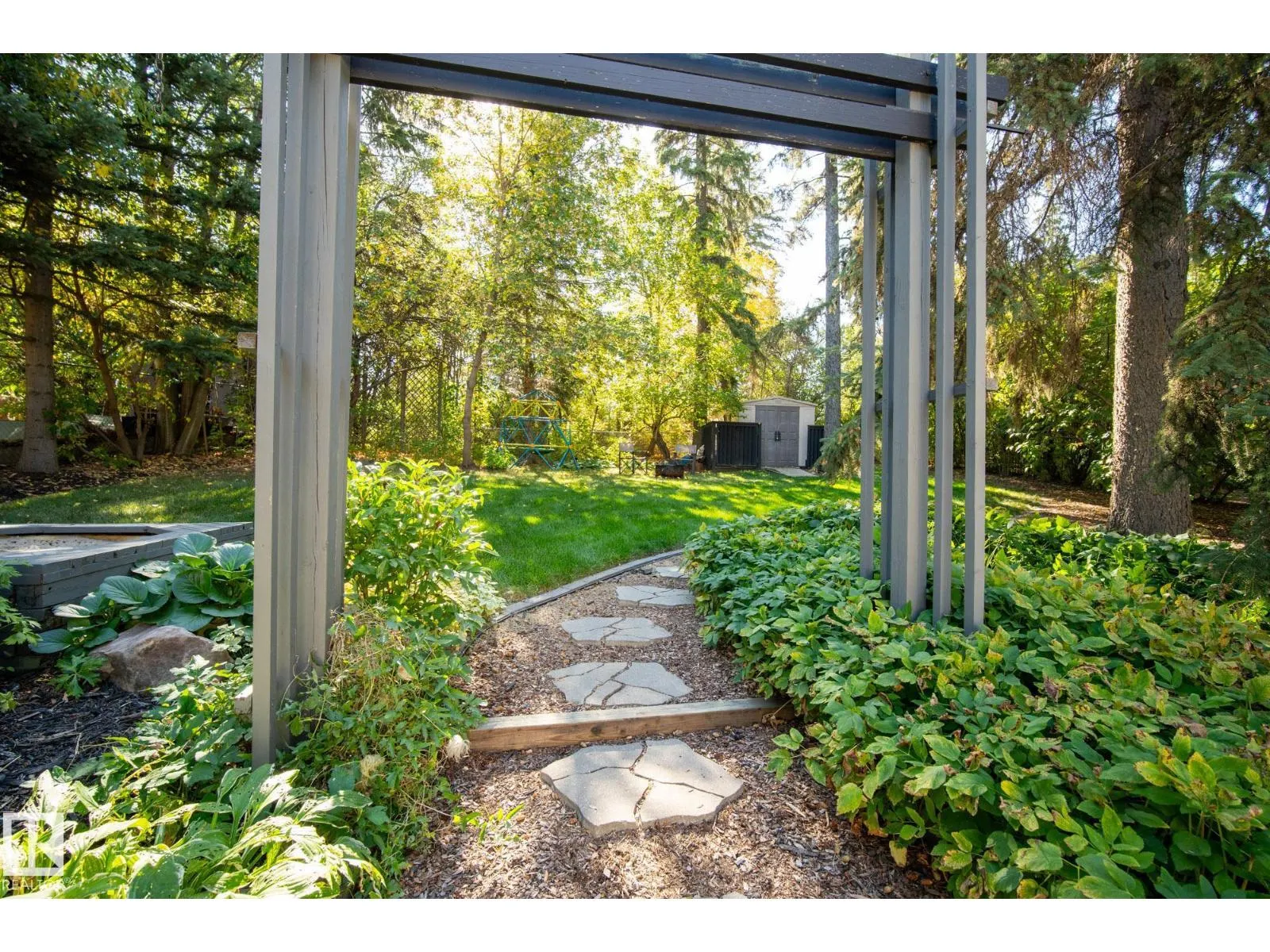 29 MANCHESTER DR