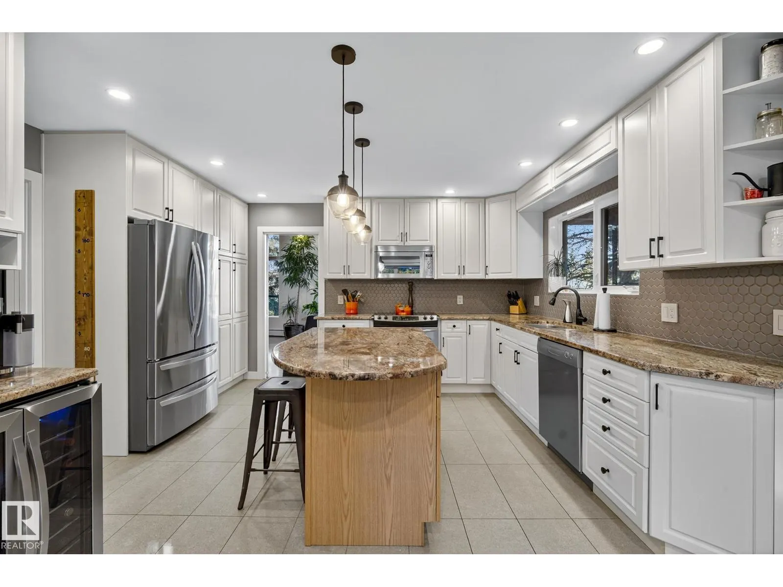29 MANCHESTER DR