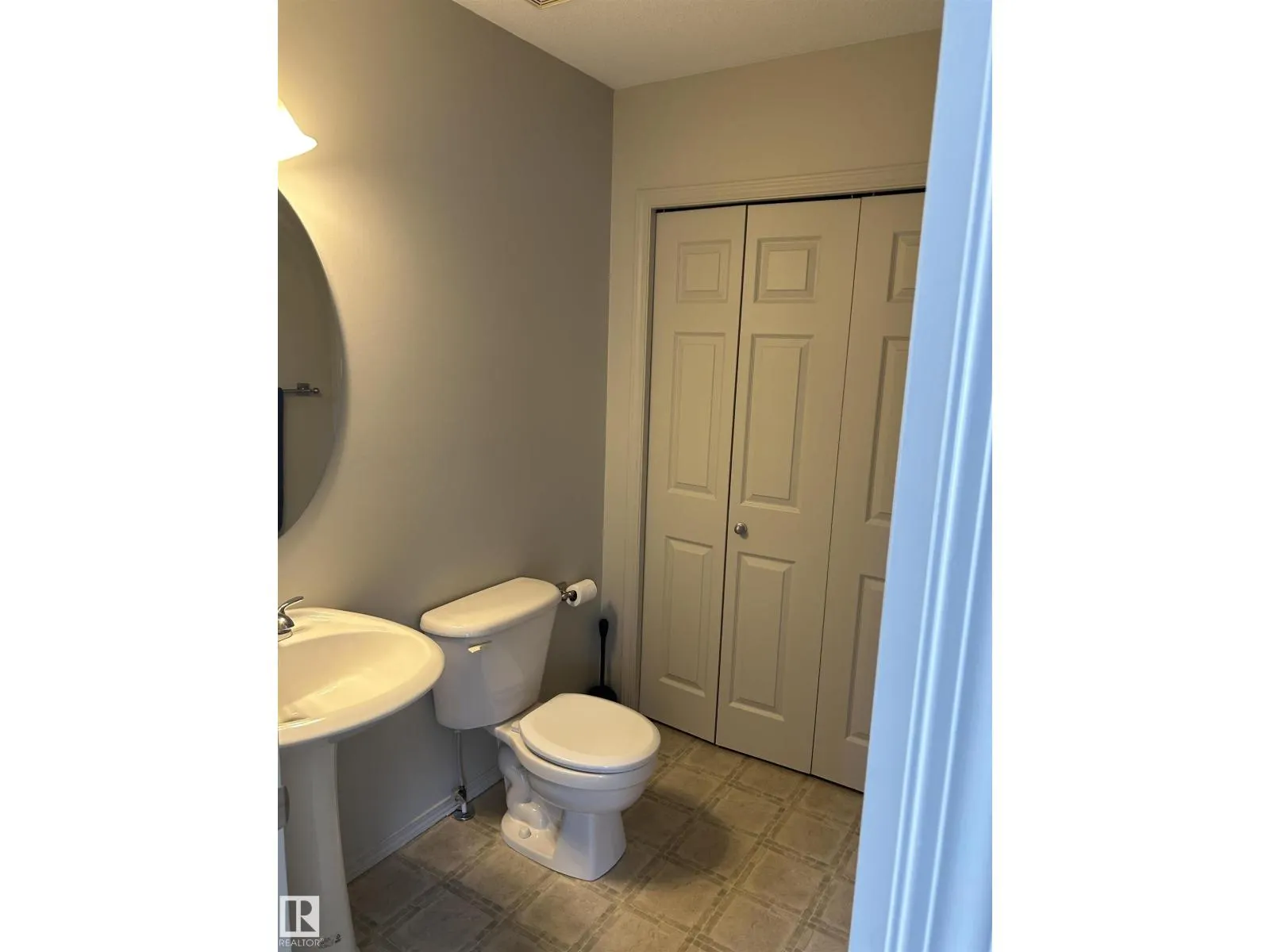 874 HIGHWOOD BV