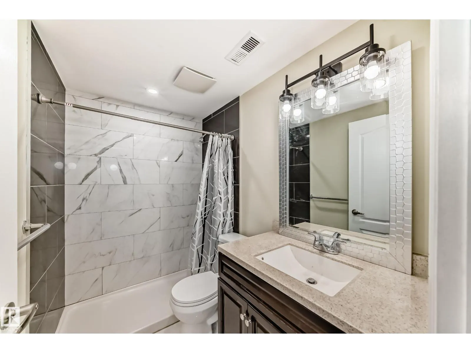 13516 112 ST NW