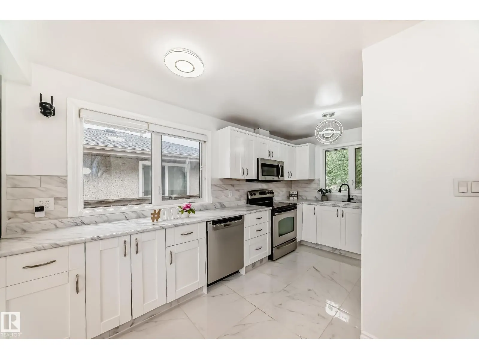 13516 112 ST NW