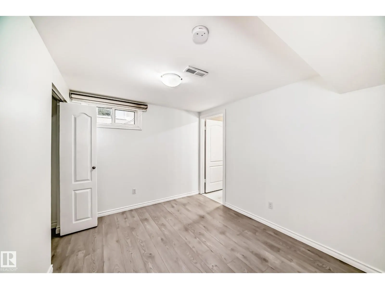 13516 112 ST NW