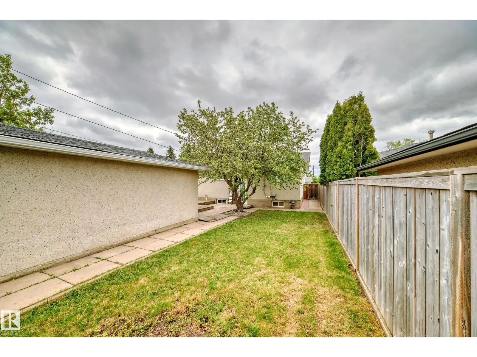 13516 112 ST NW