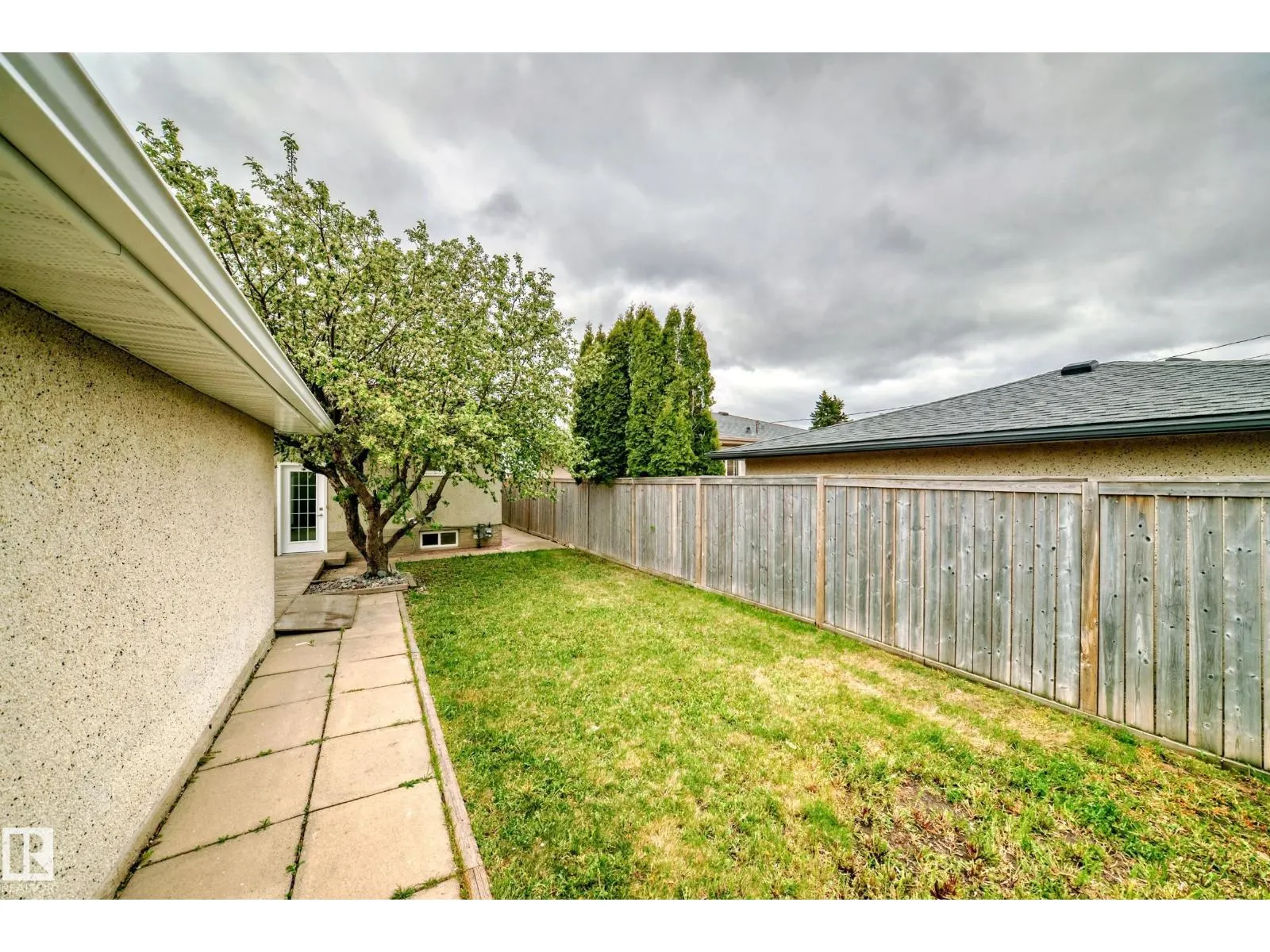 13516 112 ST NW