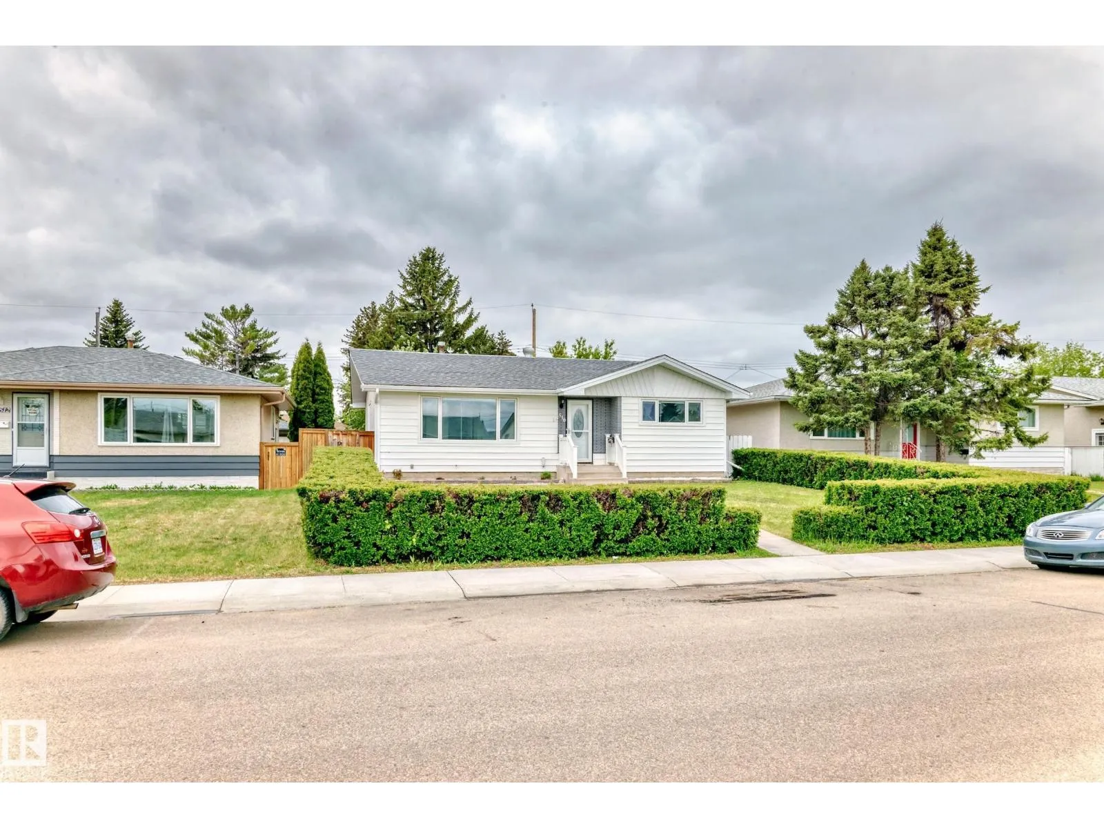 13516 112 ST NW