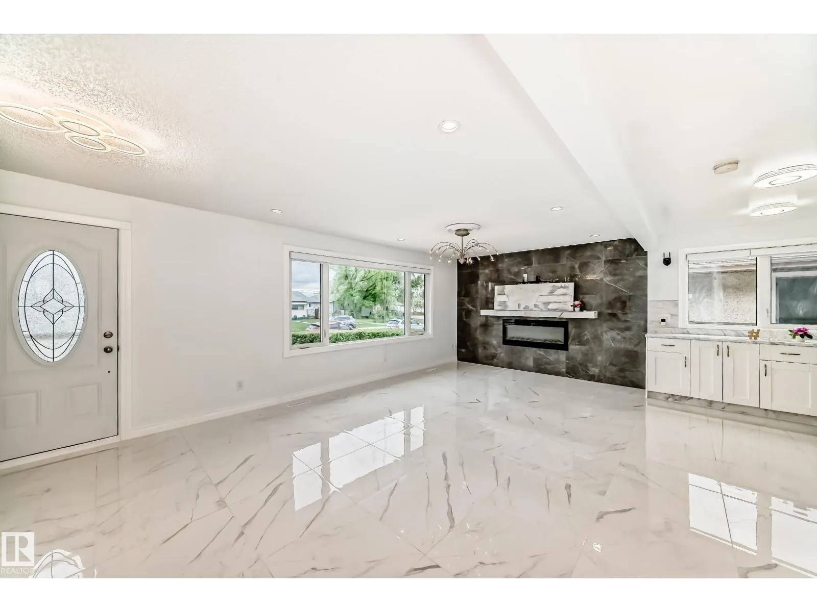 13516 112 ST NW
