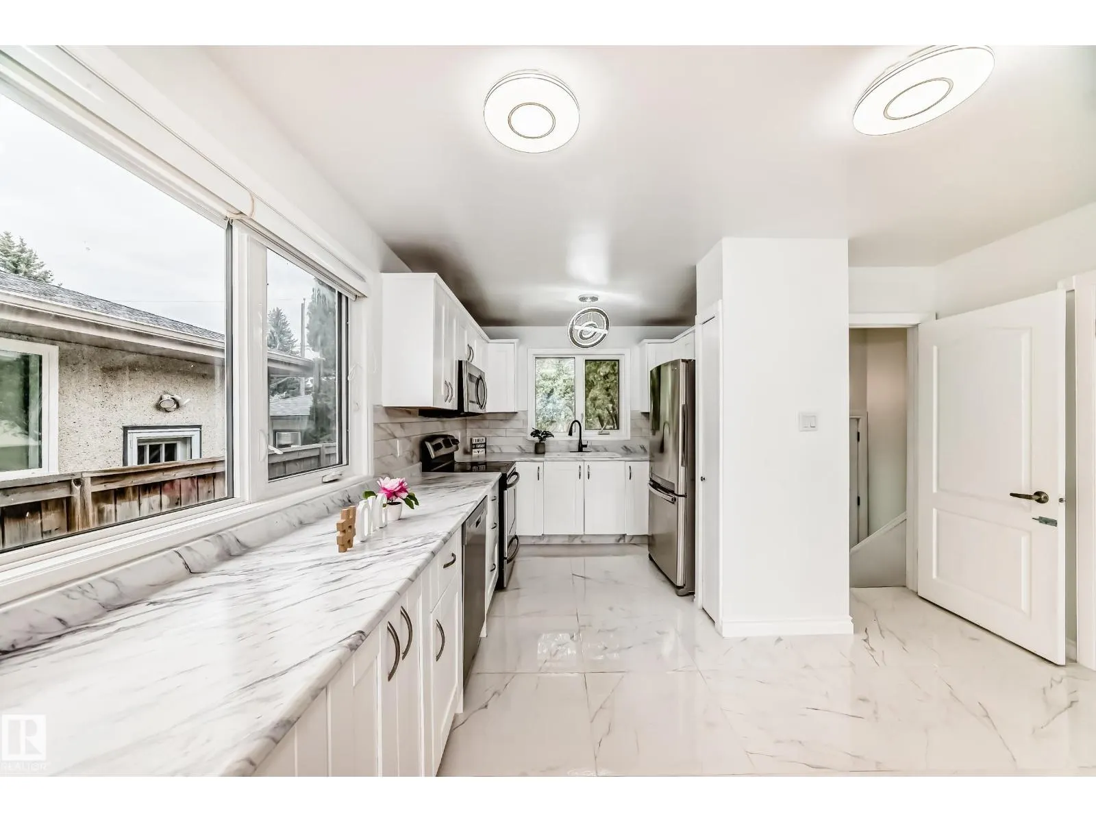 13516 112 ST NW