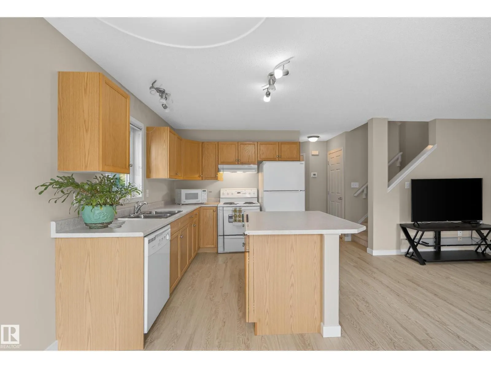 #64 2021 GRANTHAM CT NW