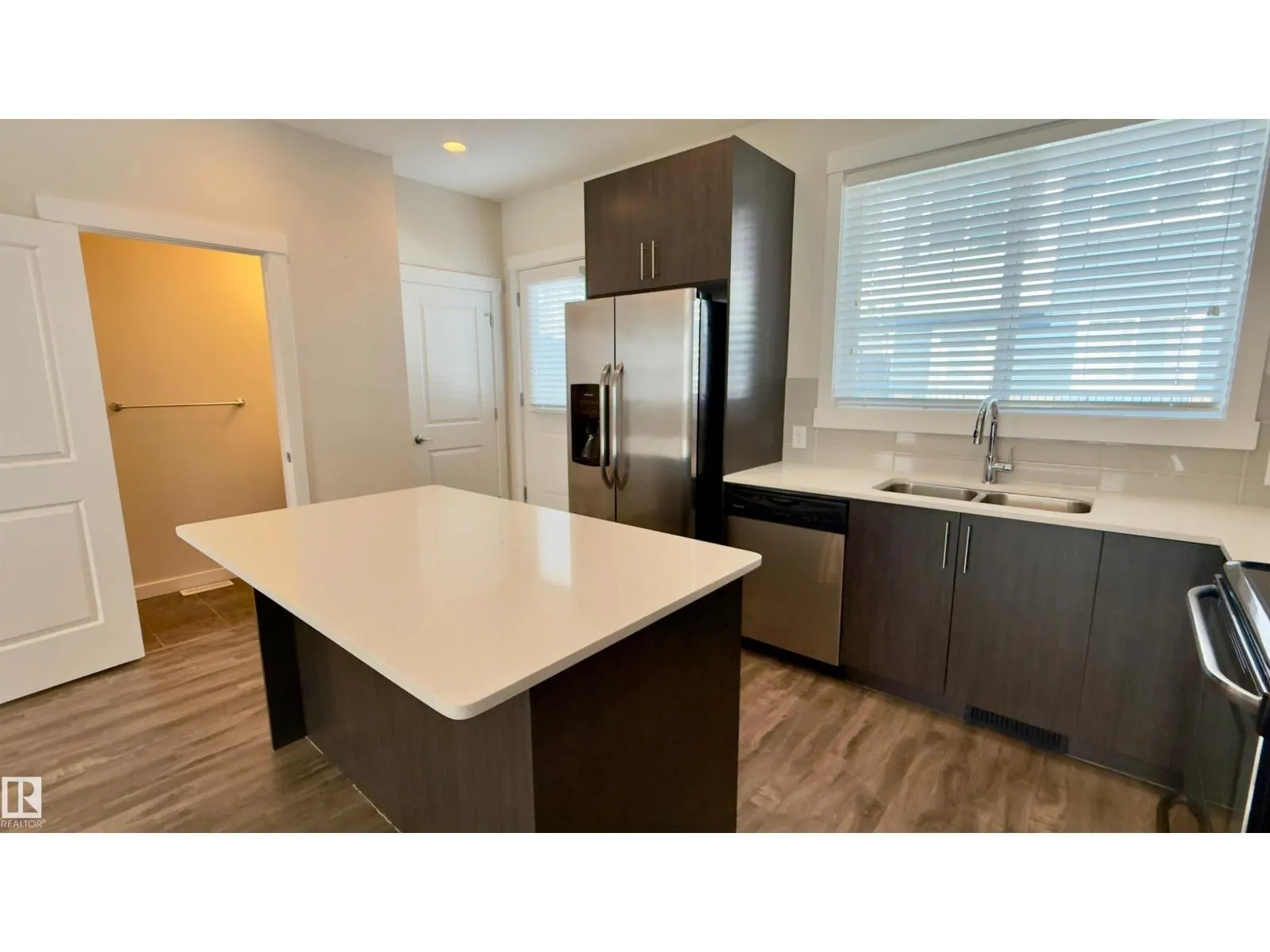 #96 903 CRYSTALLINA NERA WY NW