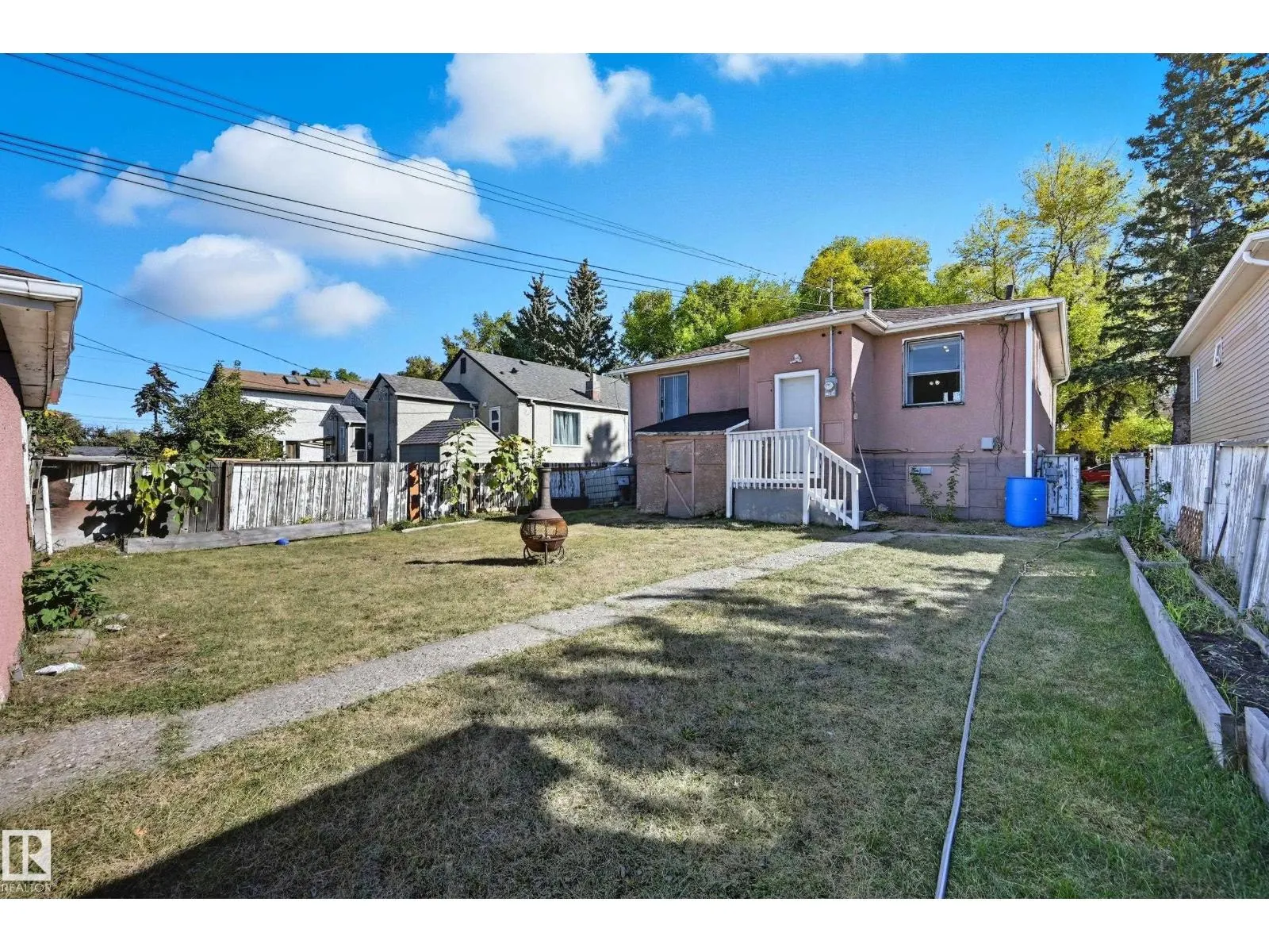 11908 71 ST NW
