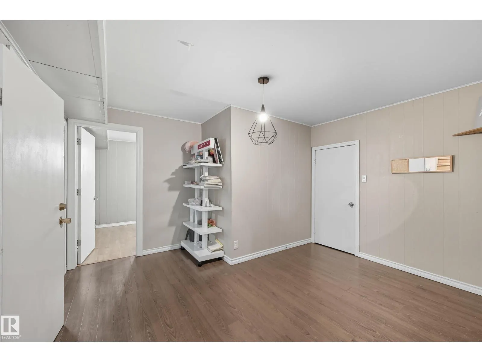 11908 71 ST NW
