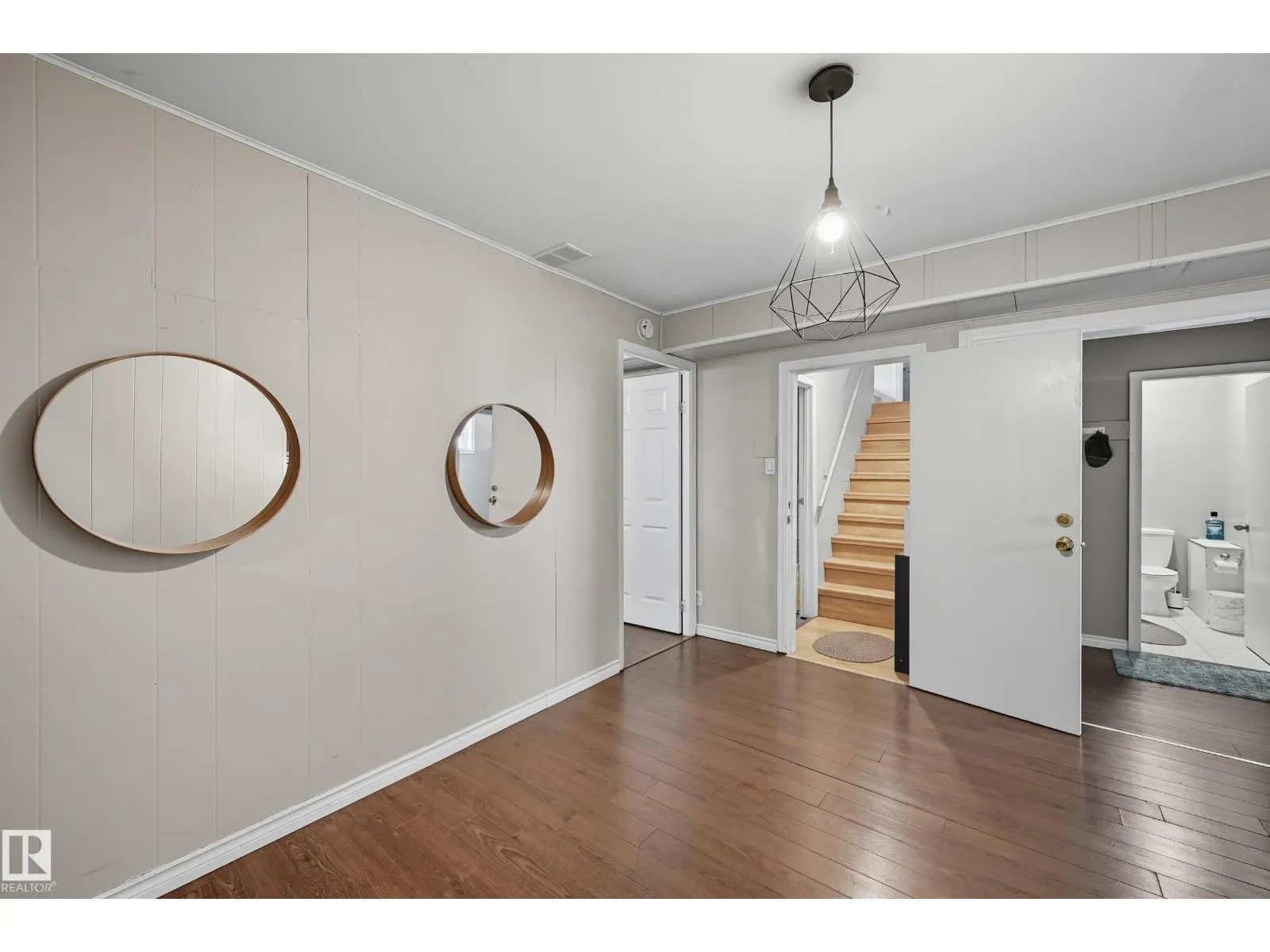 11908 71 ST NW