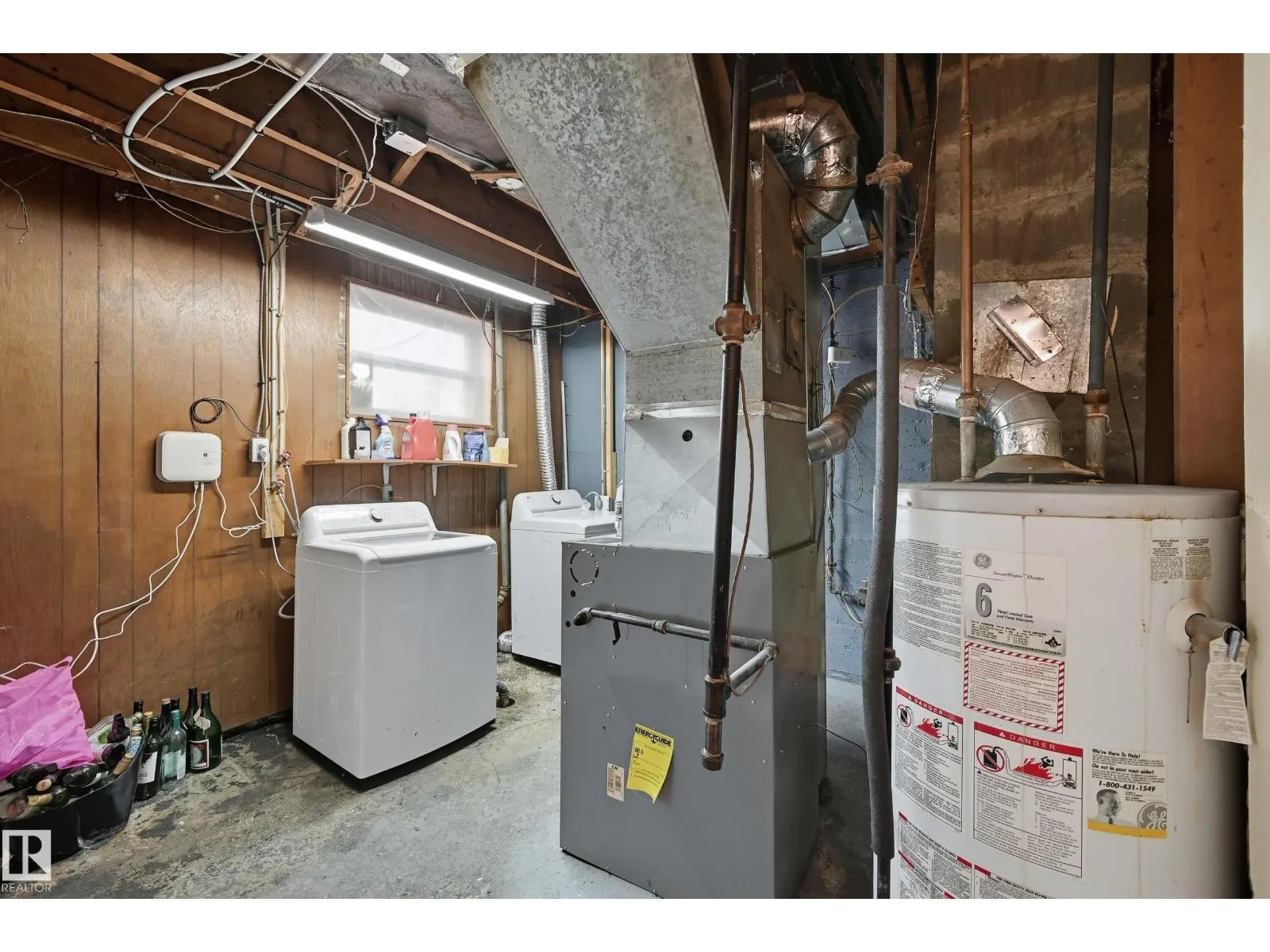 11908 71 ST NW