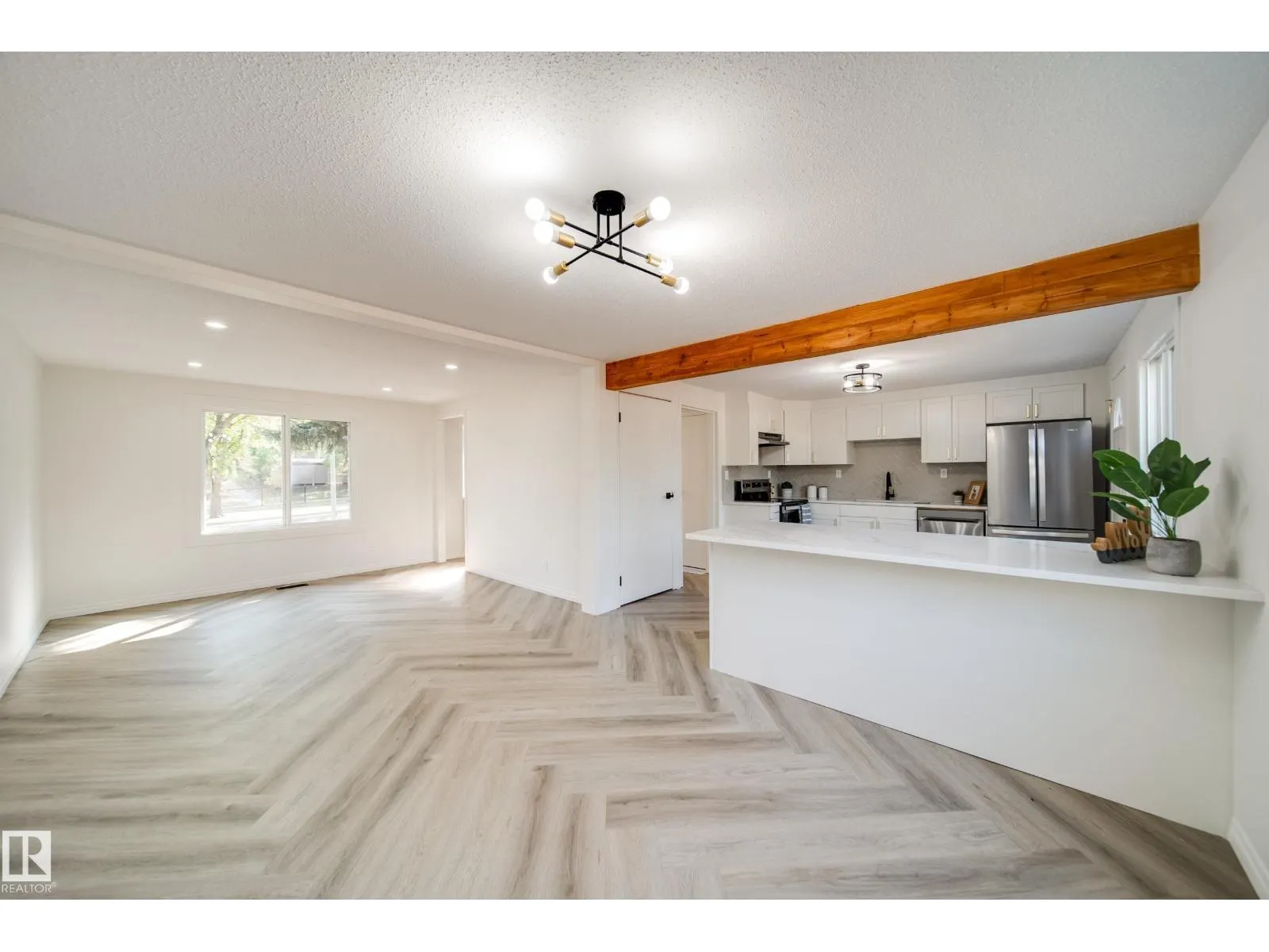 289 RIDGEWOOD