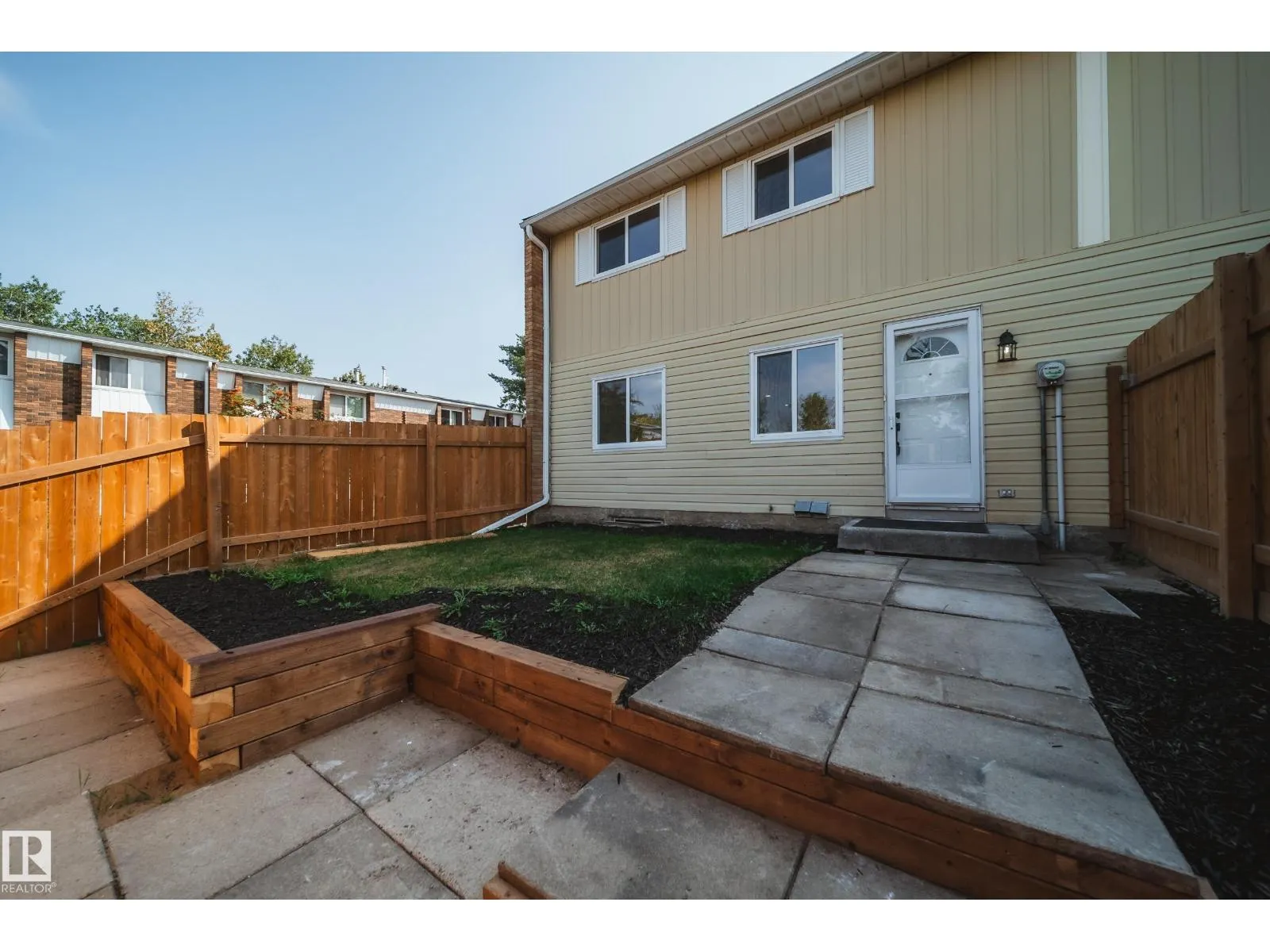 289 RIDGEWOOD