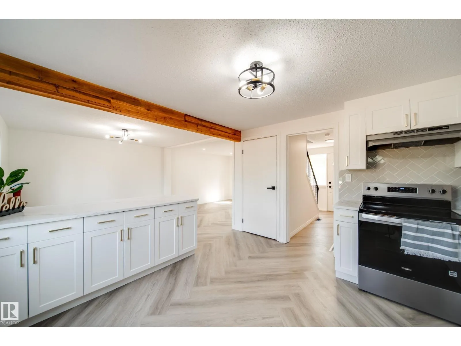 289 RIDGEWOOD