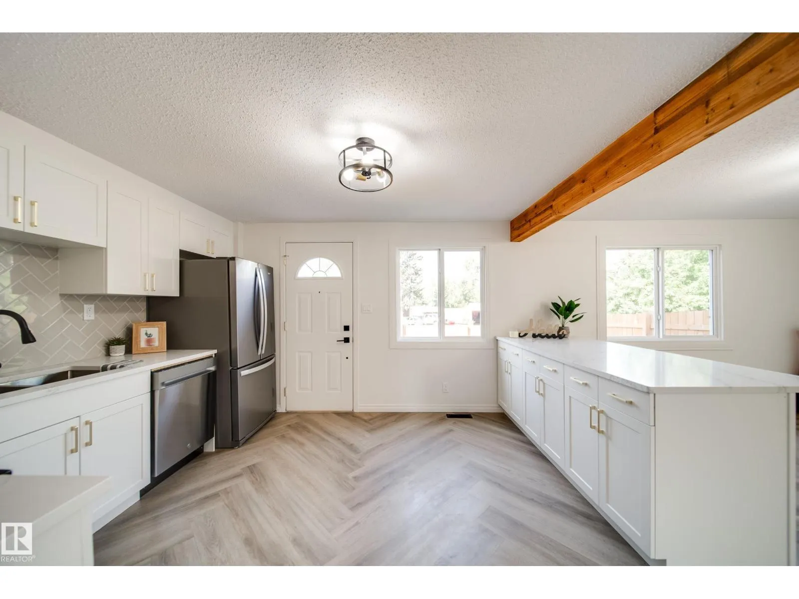 289 RIDGEWOOD
