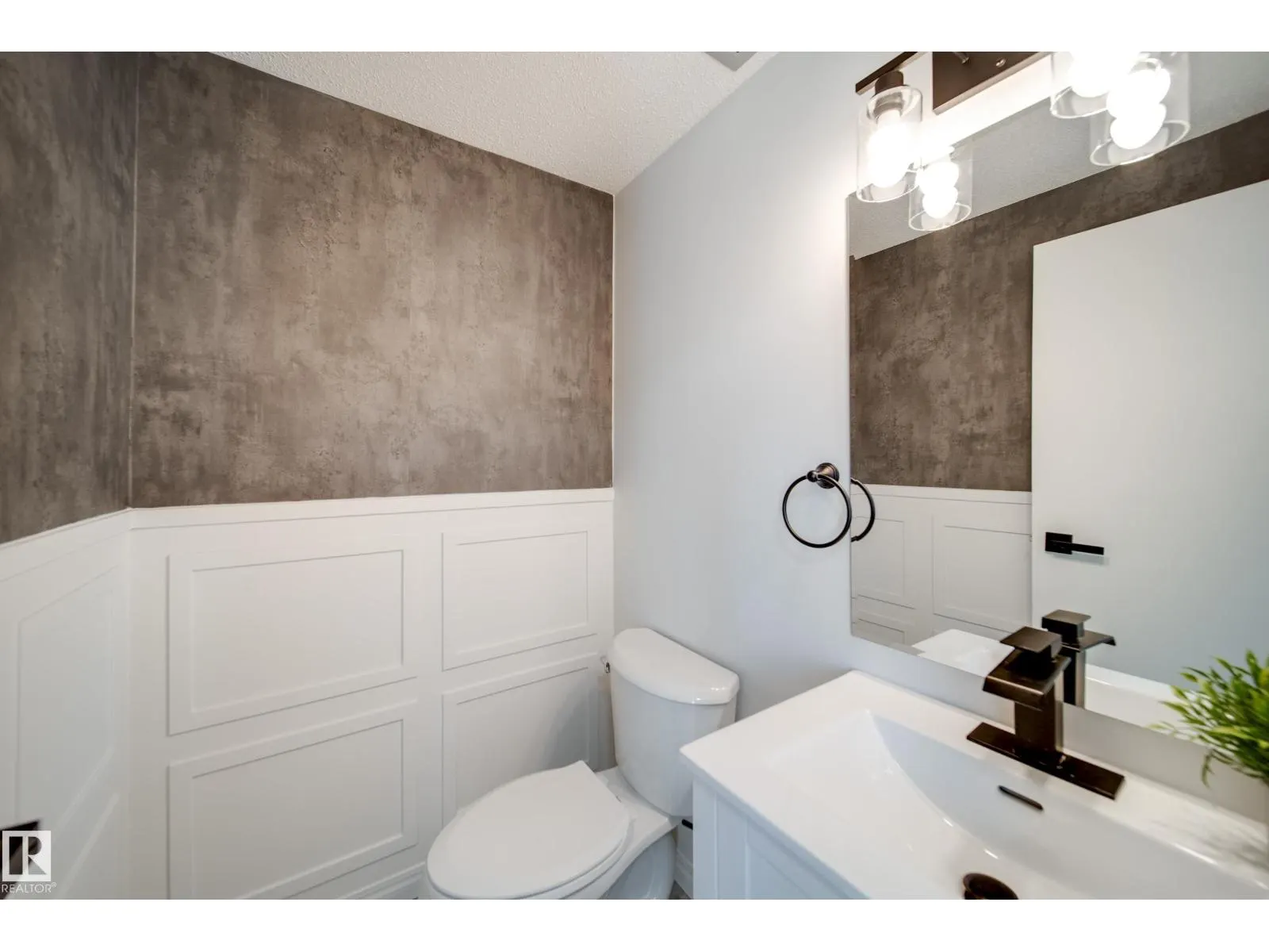 289 RIDGEWOOD
