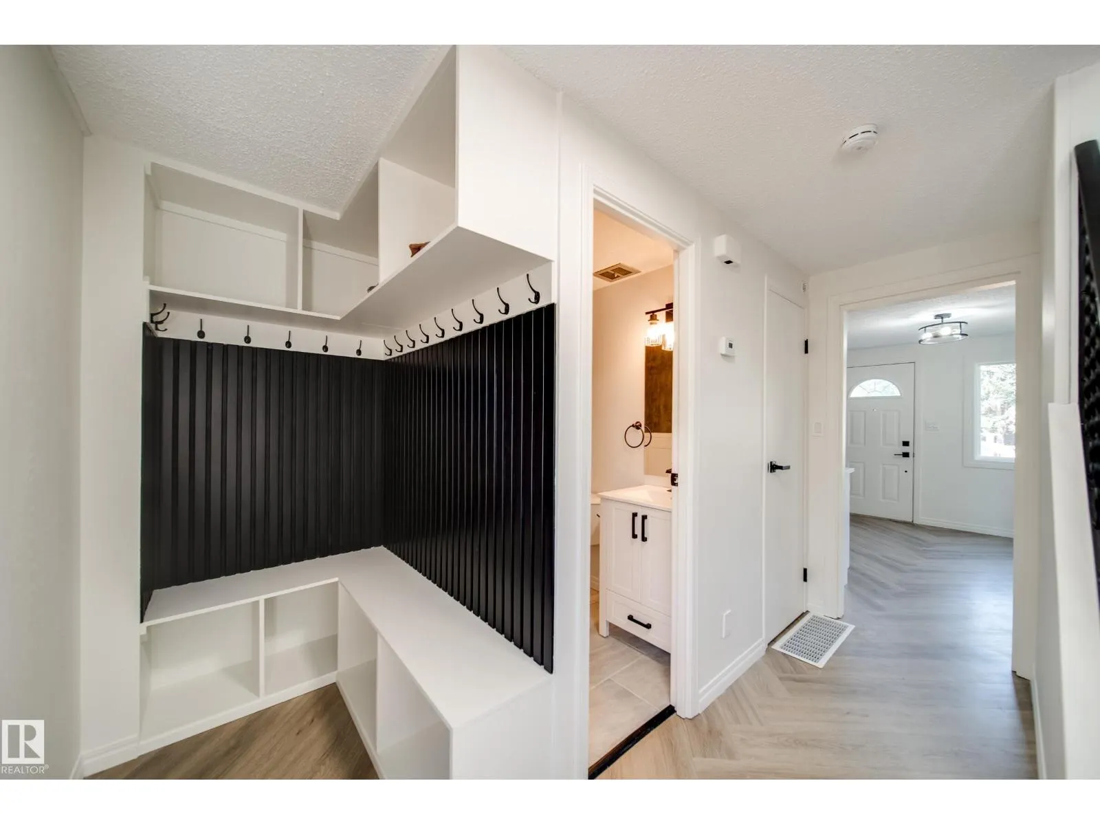 289 RIDGEWOOD