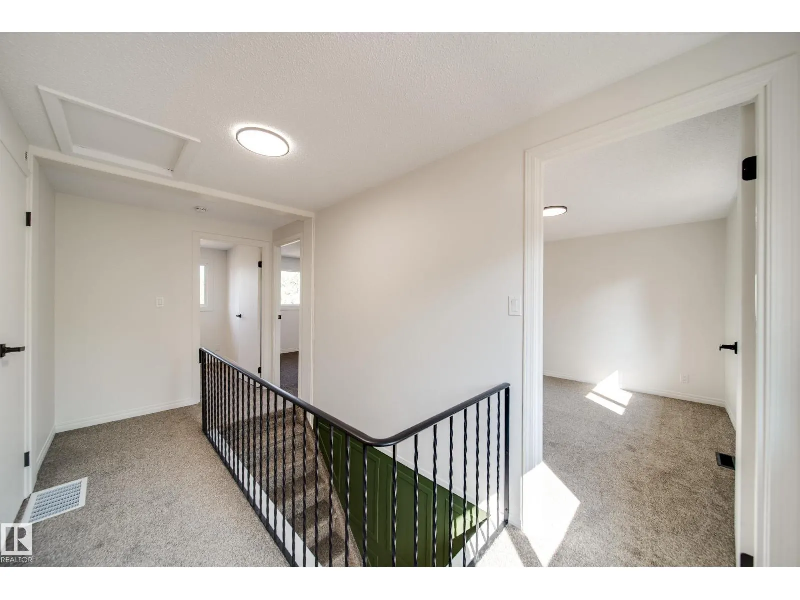 289 RIDGEWOOD