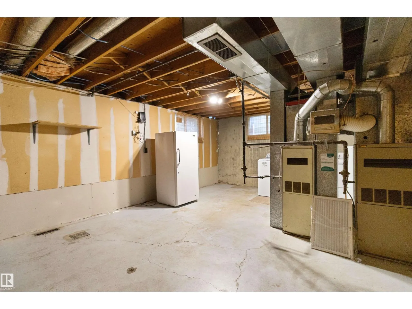 12820 67 ST NW