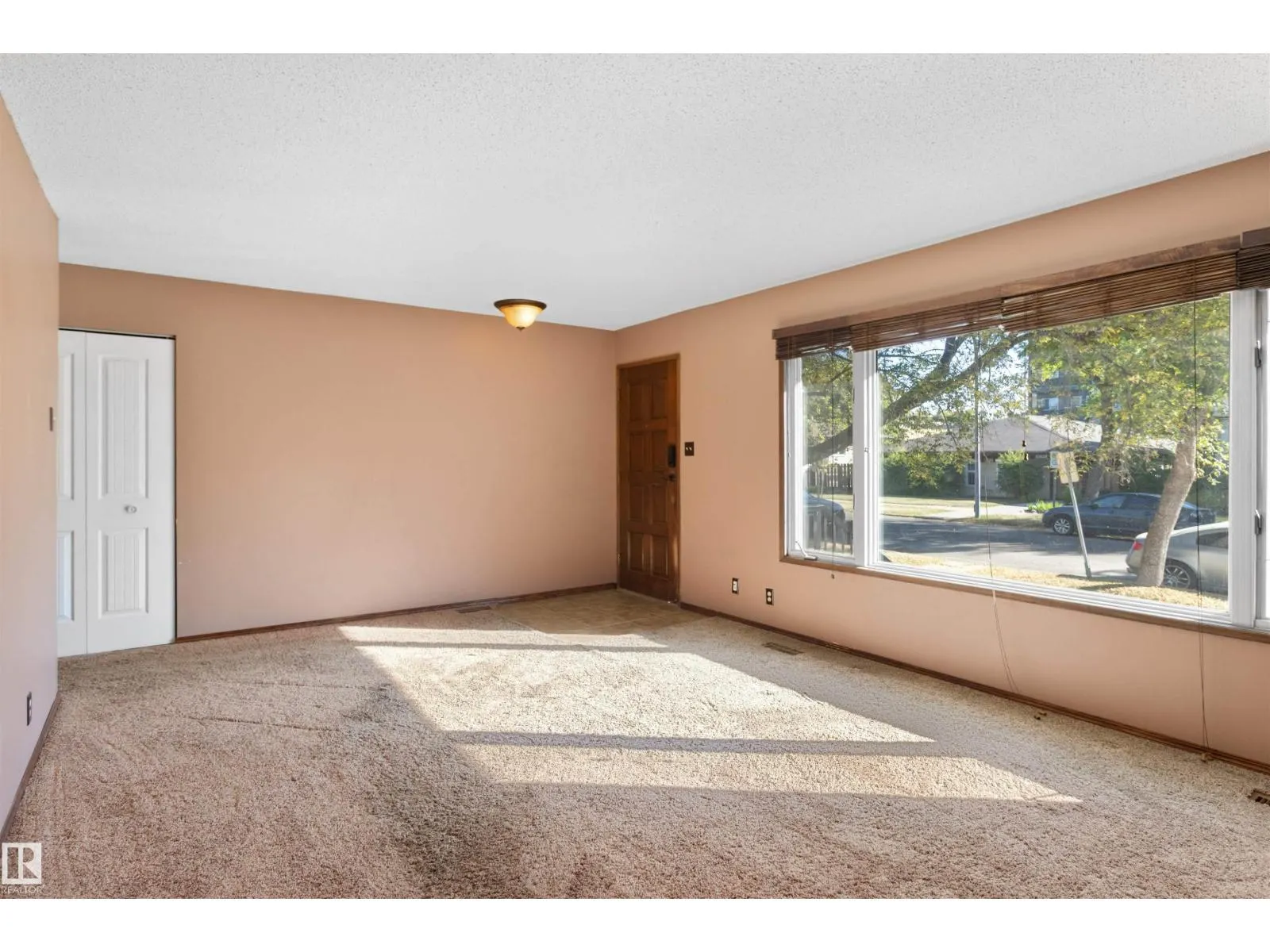 12820 67 ST NW