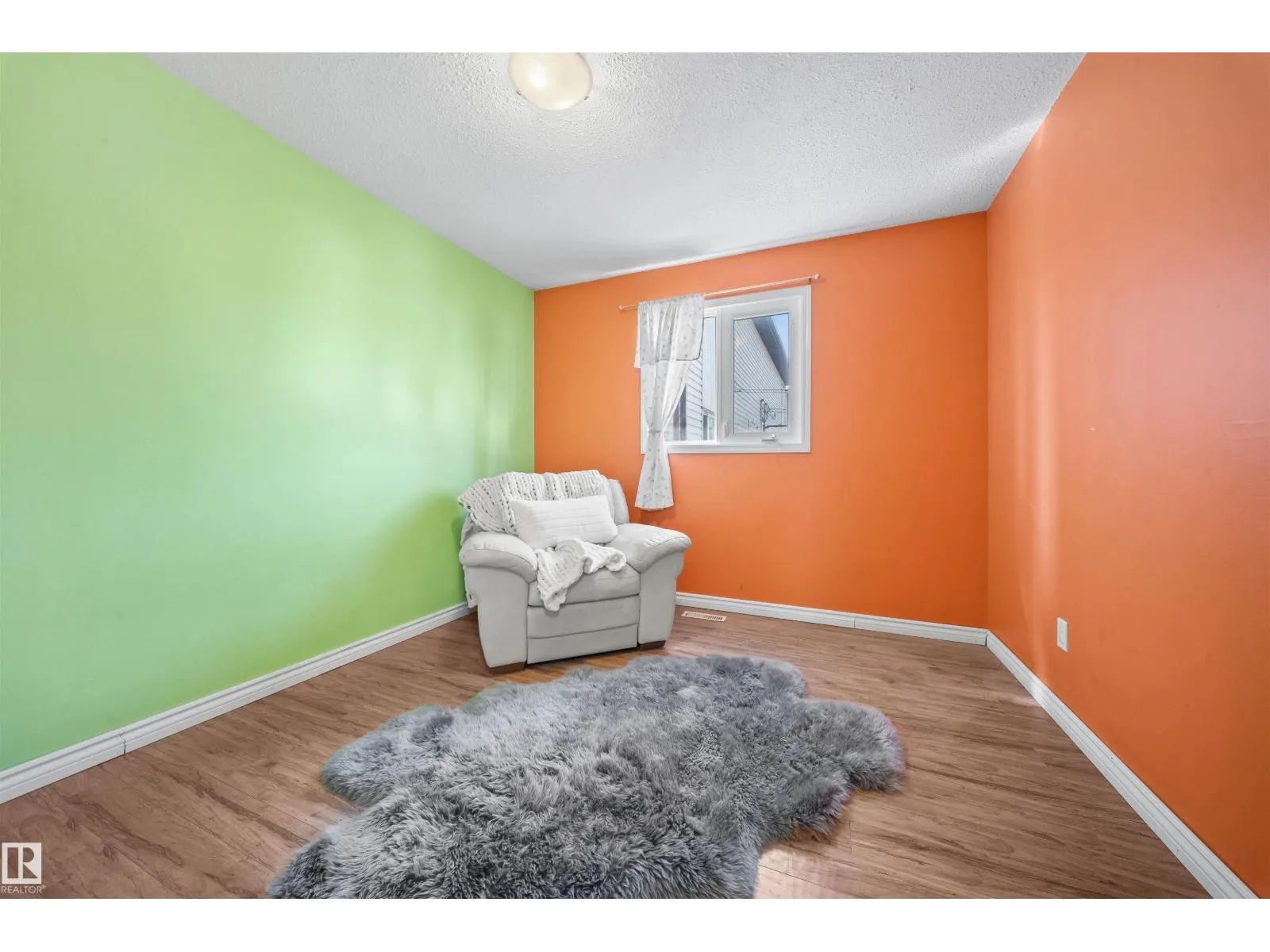 11604 127 AV NW