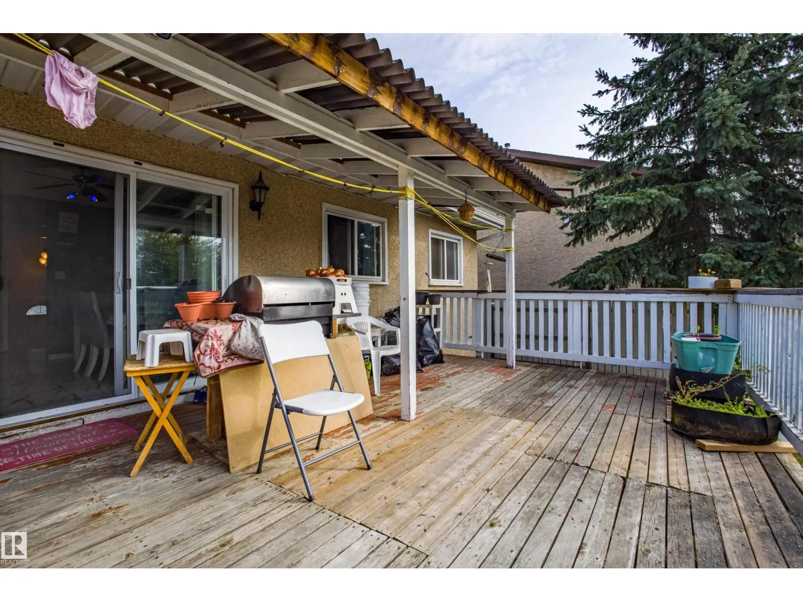 4533 29 AV NW NW