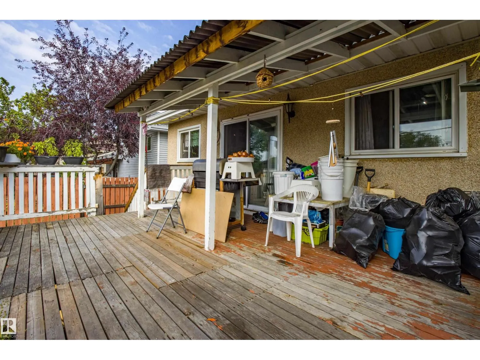 4533 29 AV NW NW
