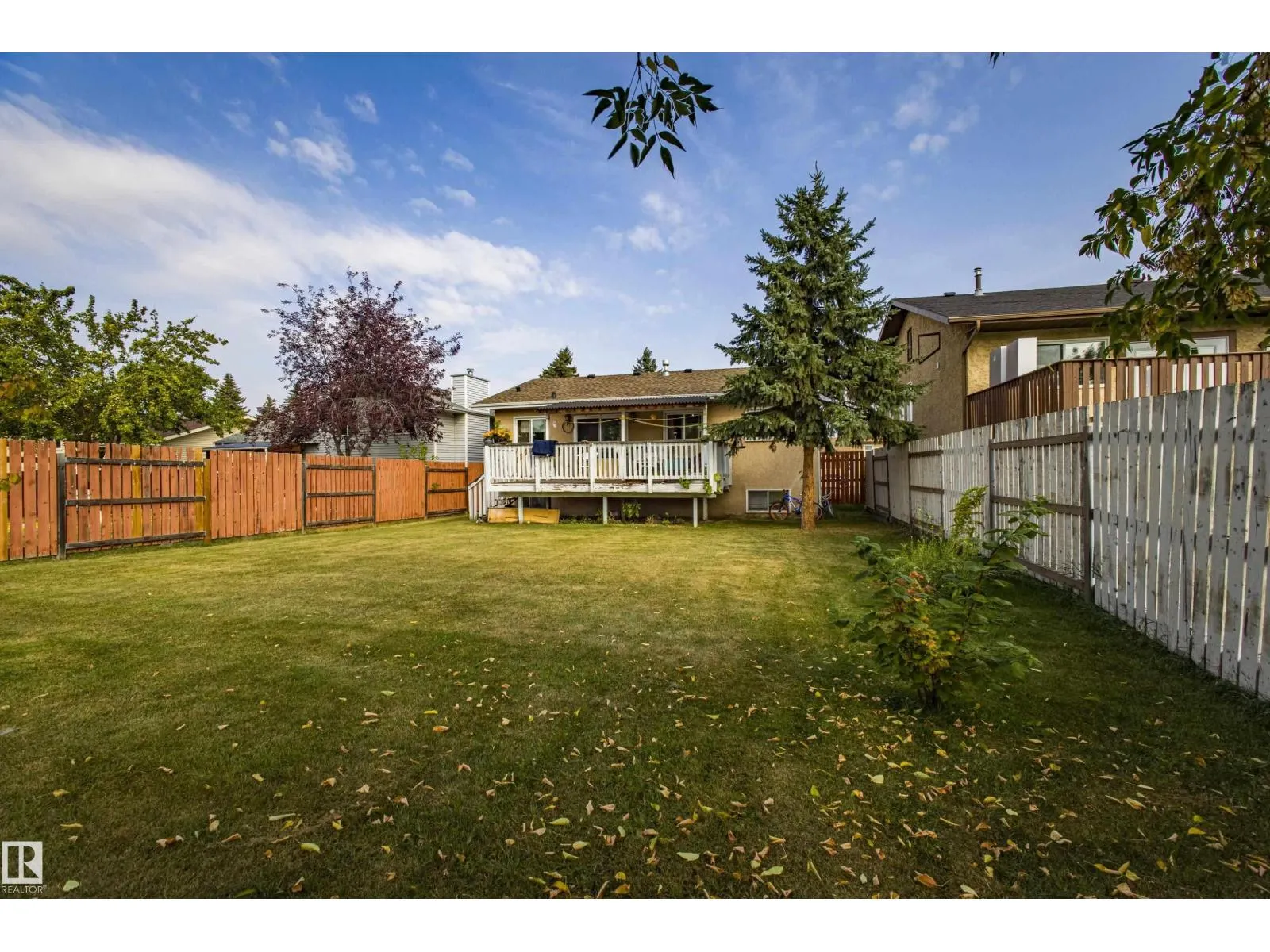 4533 29 AV NW NW