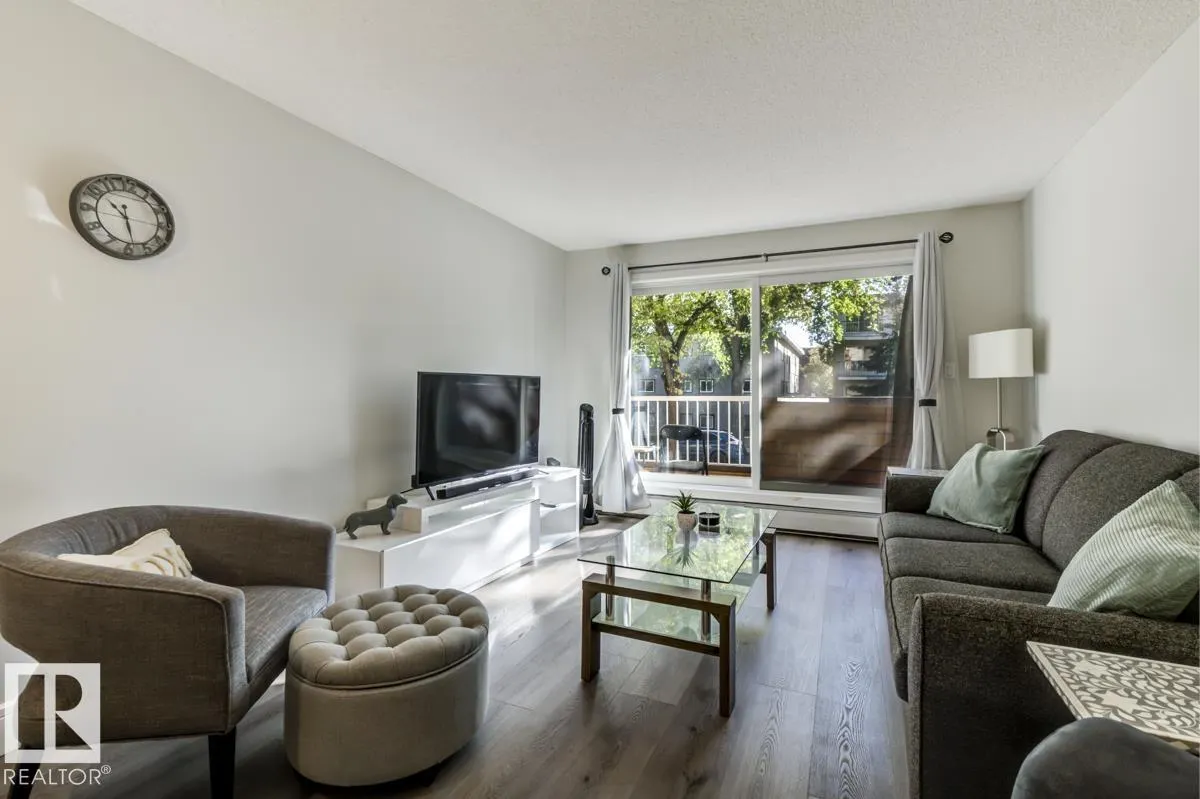 #105 10620 104 ST NW