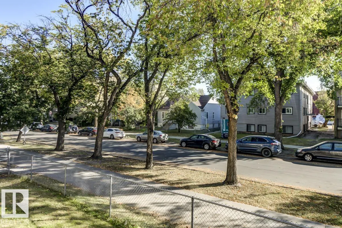 #105 10620 104 ST NW