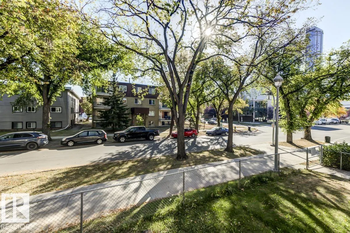 #105 10620 104 ST NW