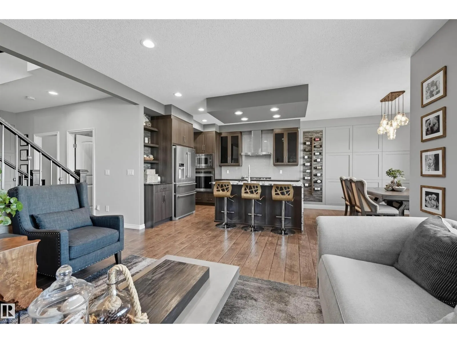 3414 PARKER LO SW