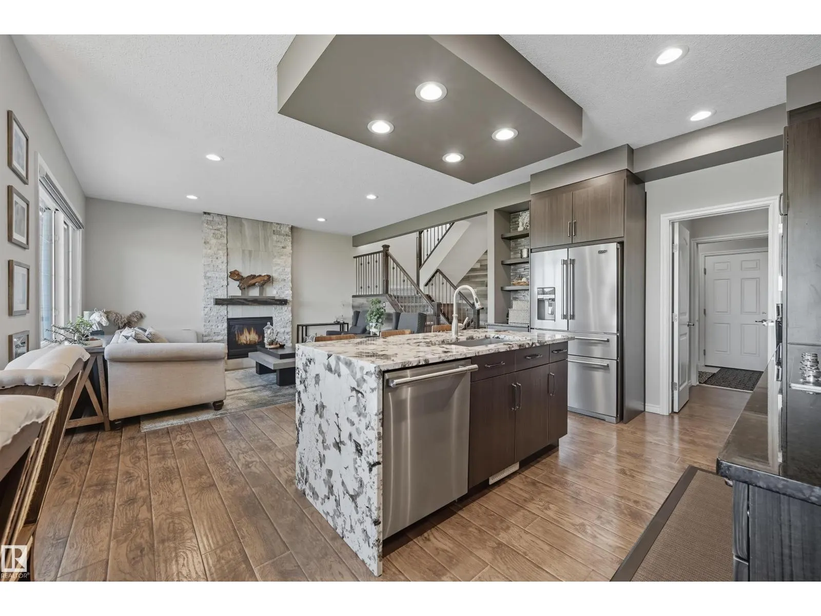3414 PARKER LO SW
